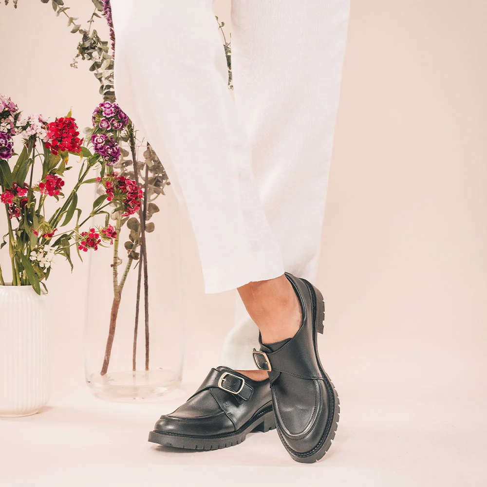 Roda Shoes Black