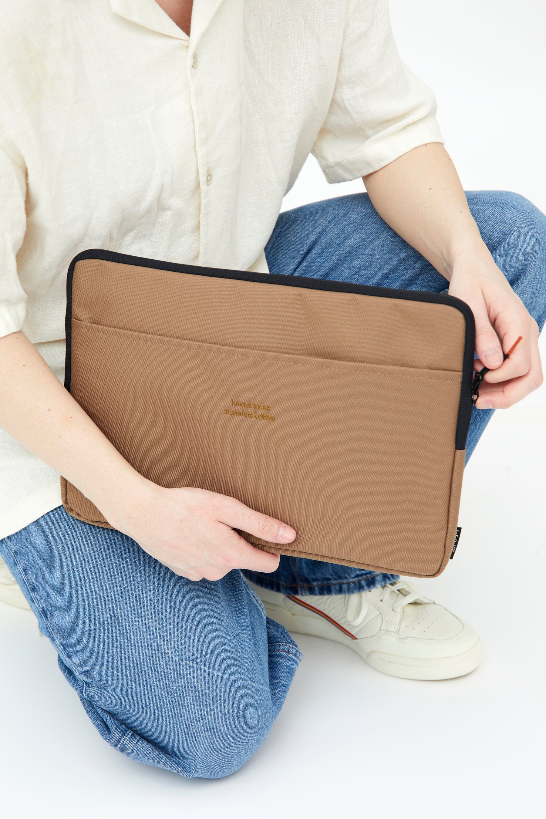 Capture Laptop Case 13