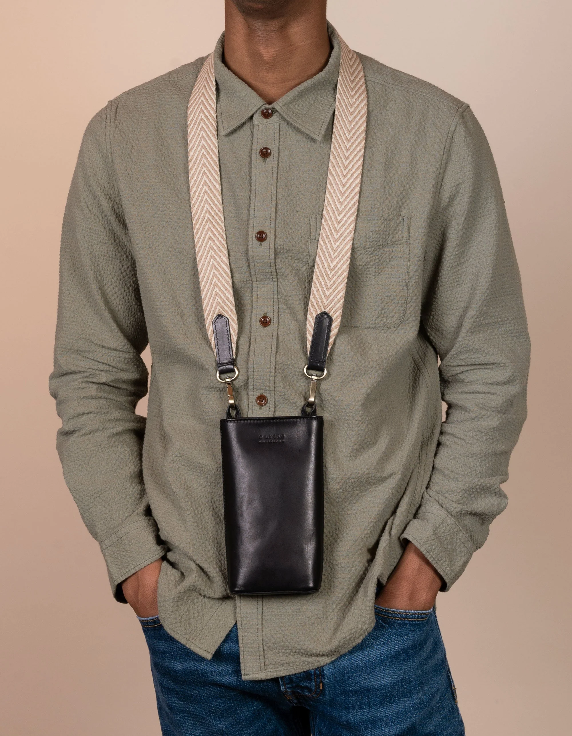 Charlie Phone Bag Classic Leather Black