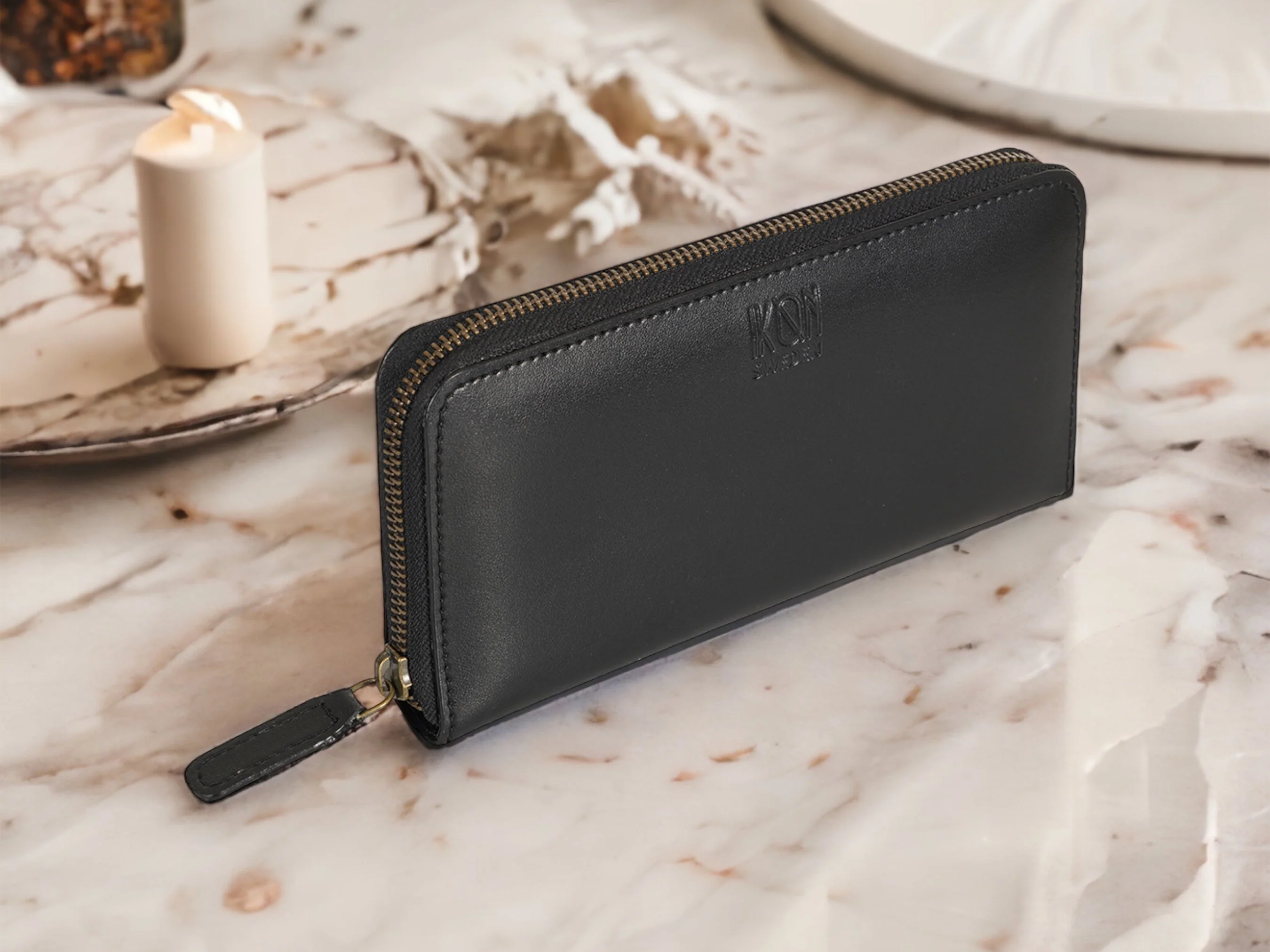 Apple Leather Long Zip Wallet Black