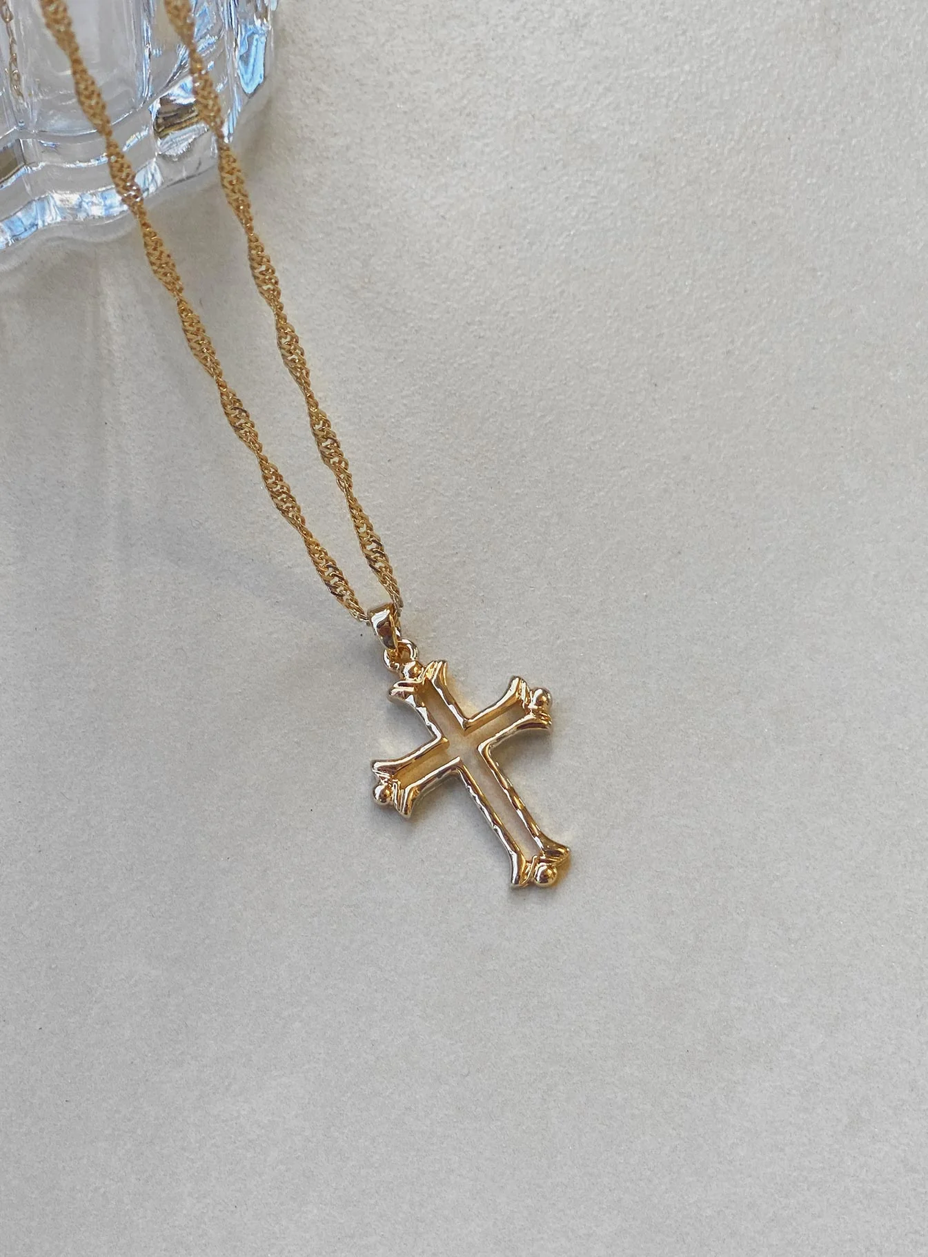 Elizondo Necklace Gold