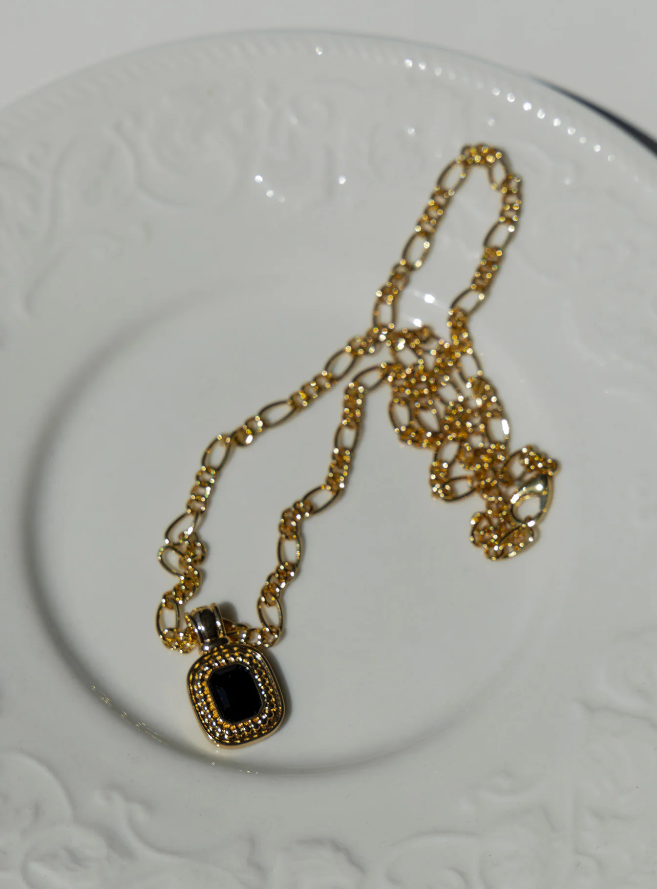 Setton Pendant Necklace Gold / Black