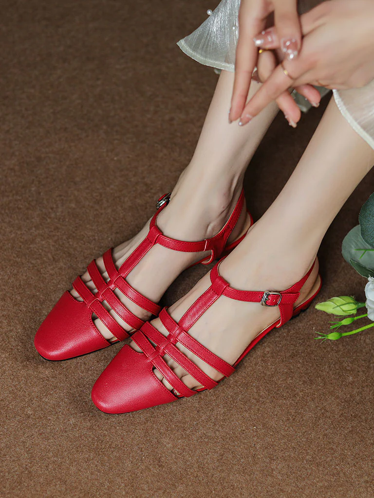 Women's Flats Sandals Round Toe Hollow Belt Leather Vintage Shoes