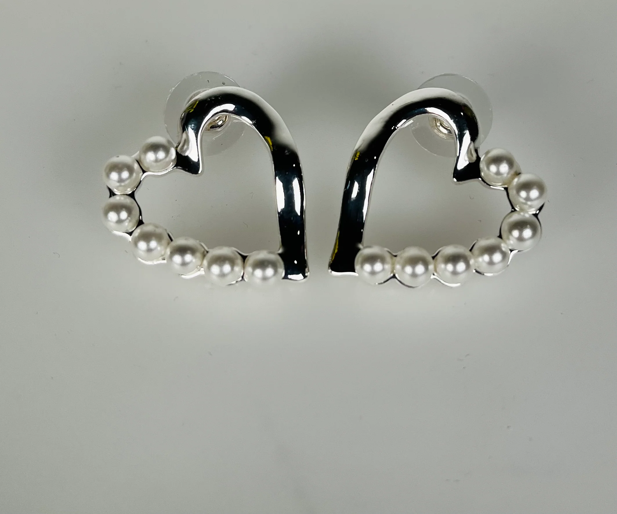 Perfect Pearls Heart Earrings
