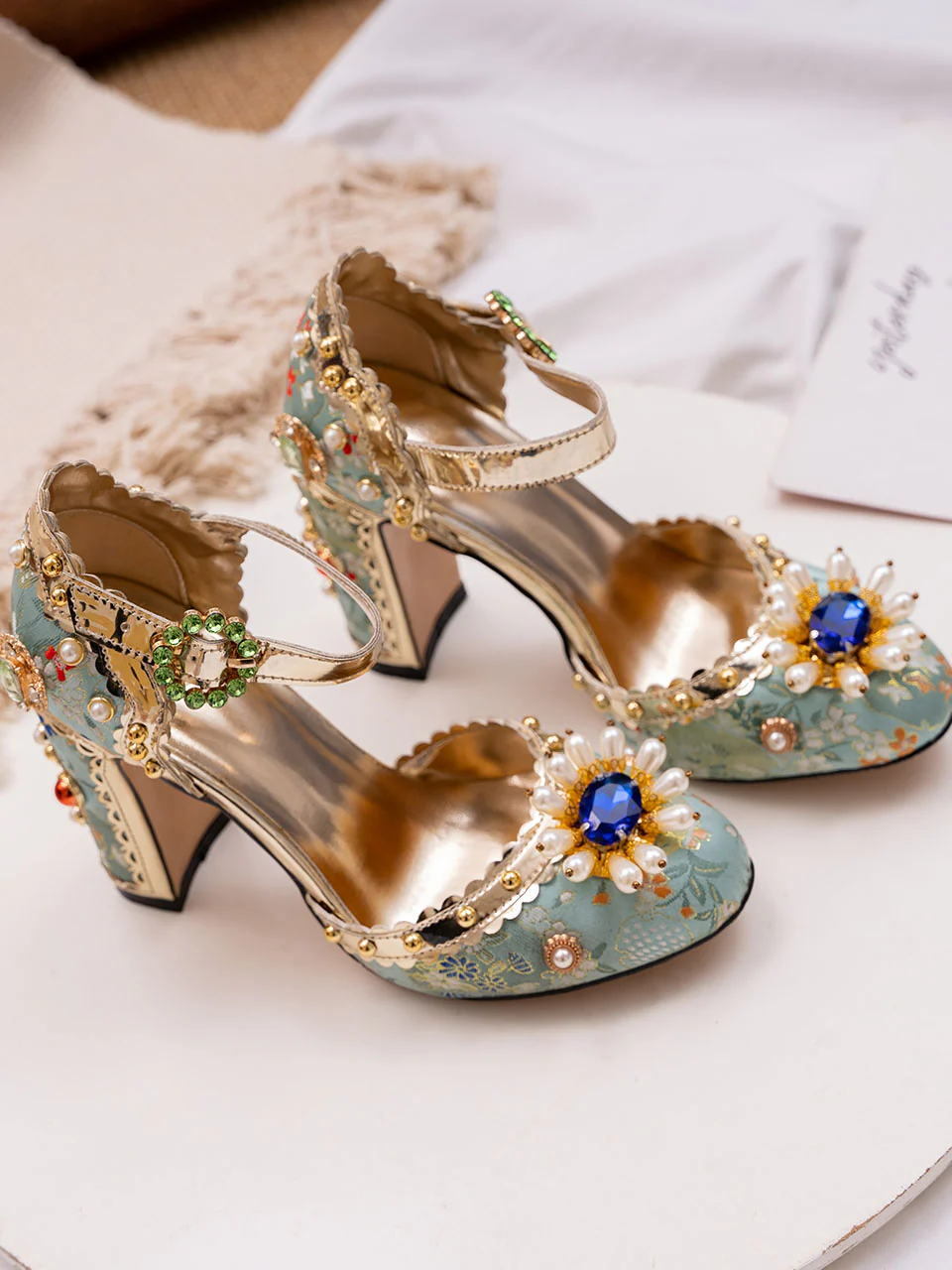 10CM Luxury Flower Chunky Heels Retro Shoes