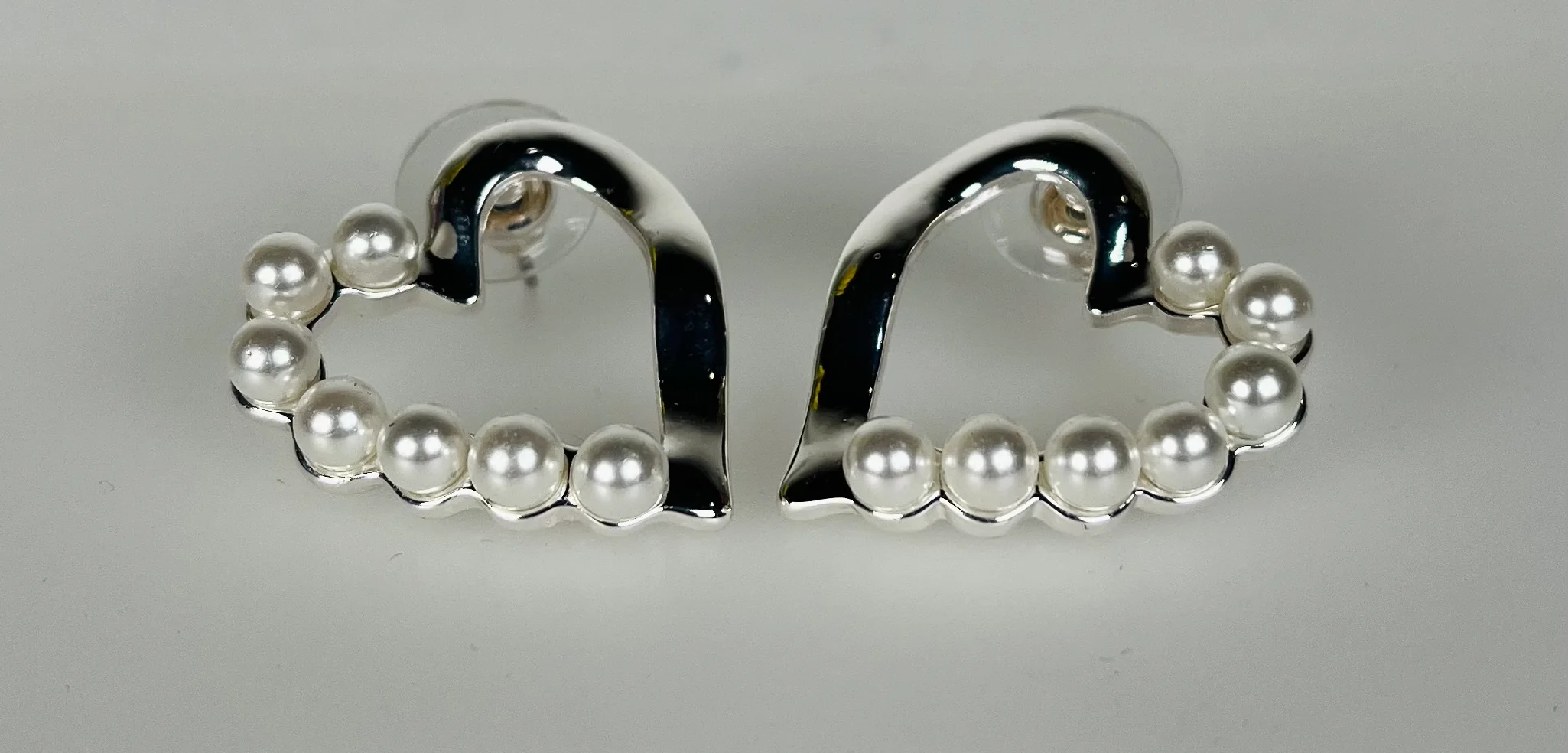 Perfect Pearls Heart Earrings