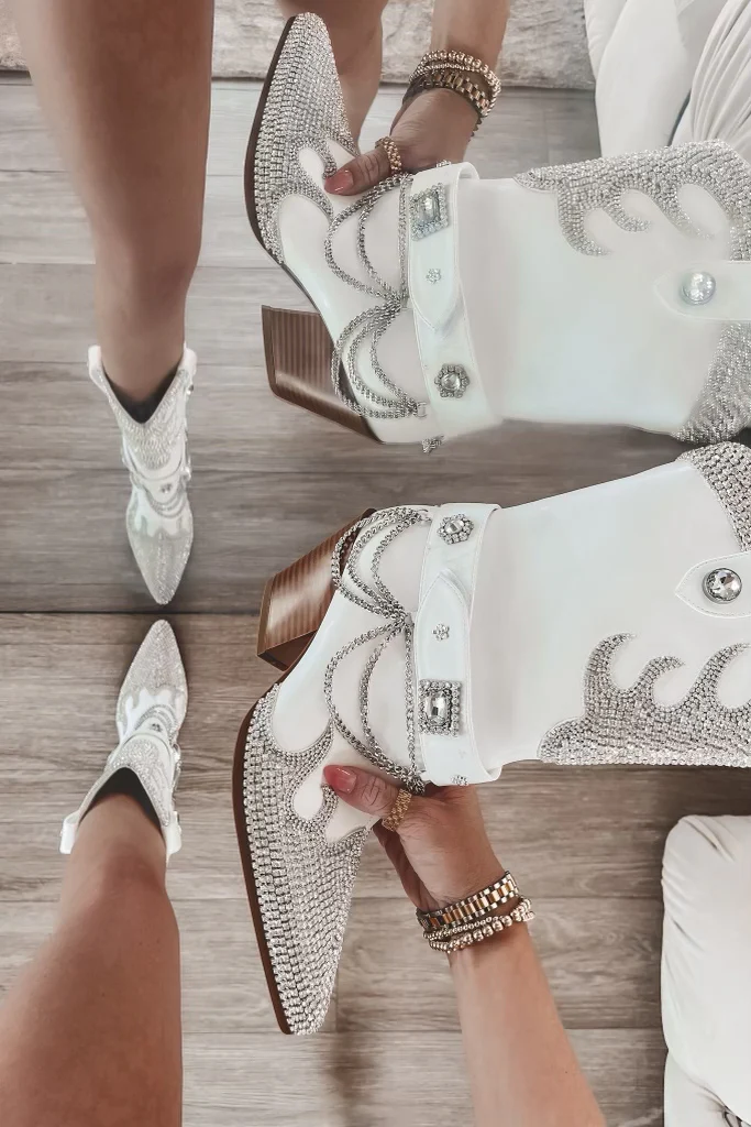It’s Giving Turning Heads White Rhinestones Western Booties