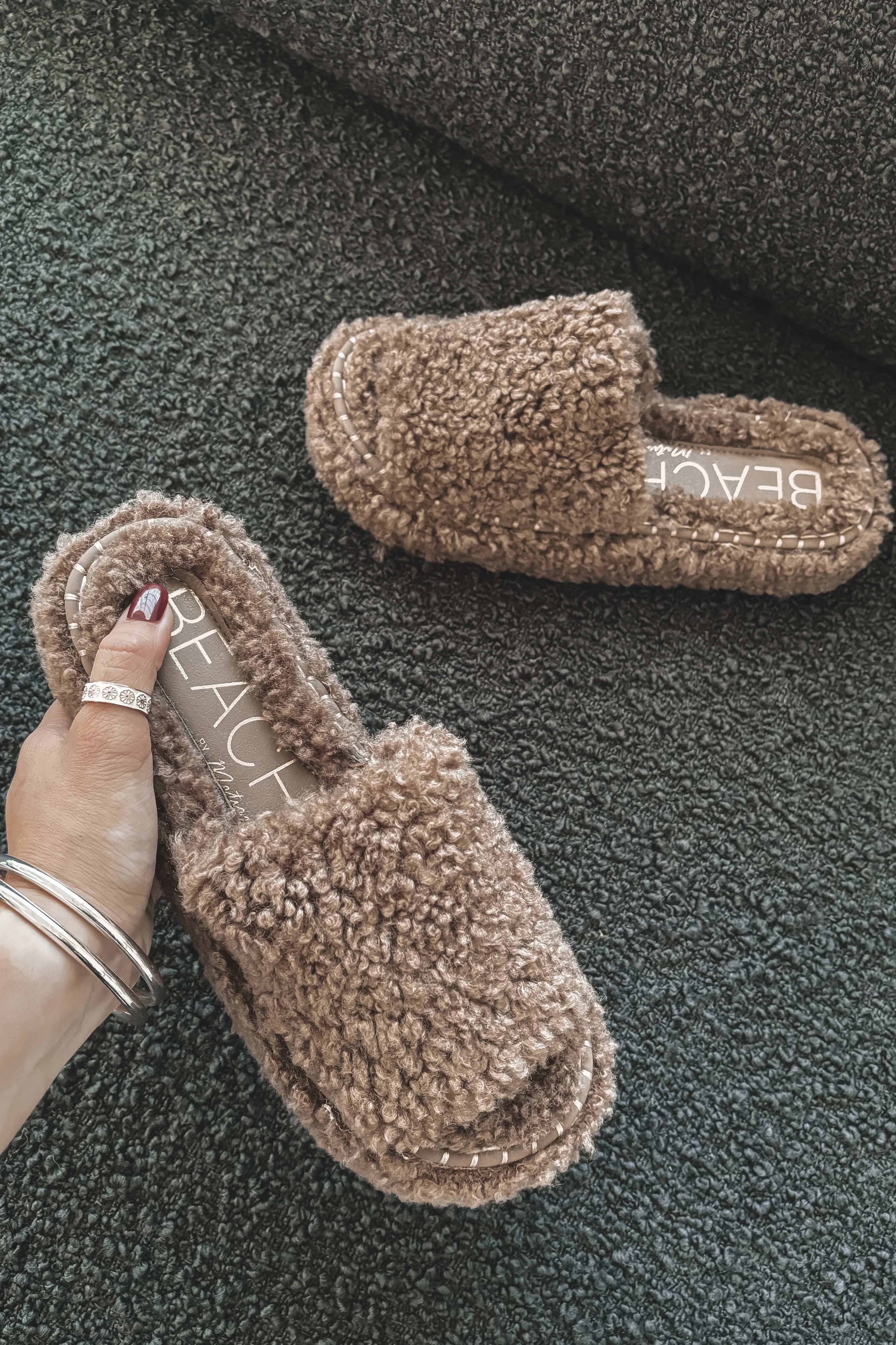 Matisse In House Cozy Vegan Sherpa Slipper Slides
