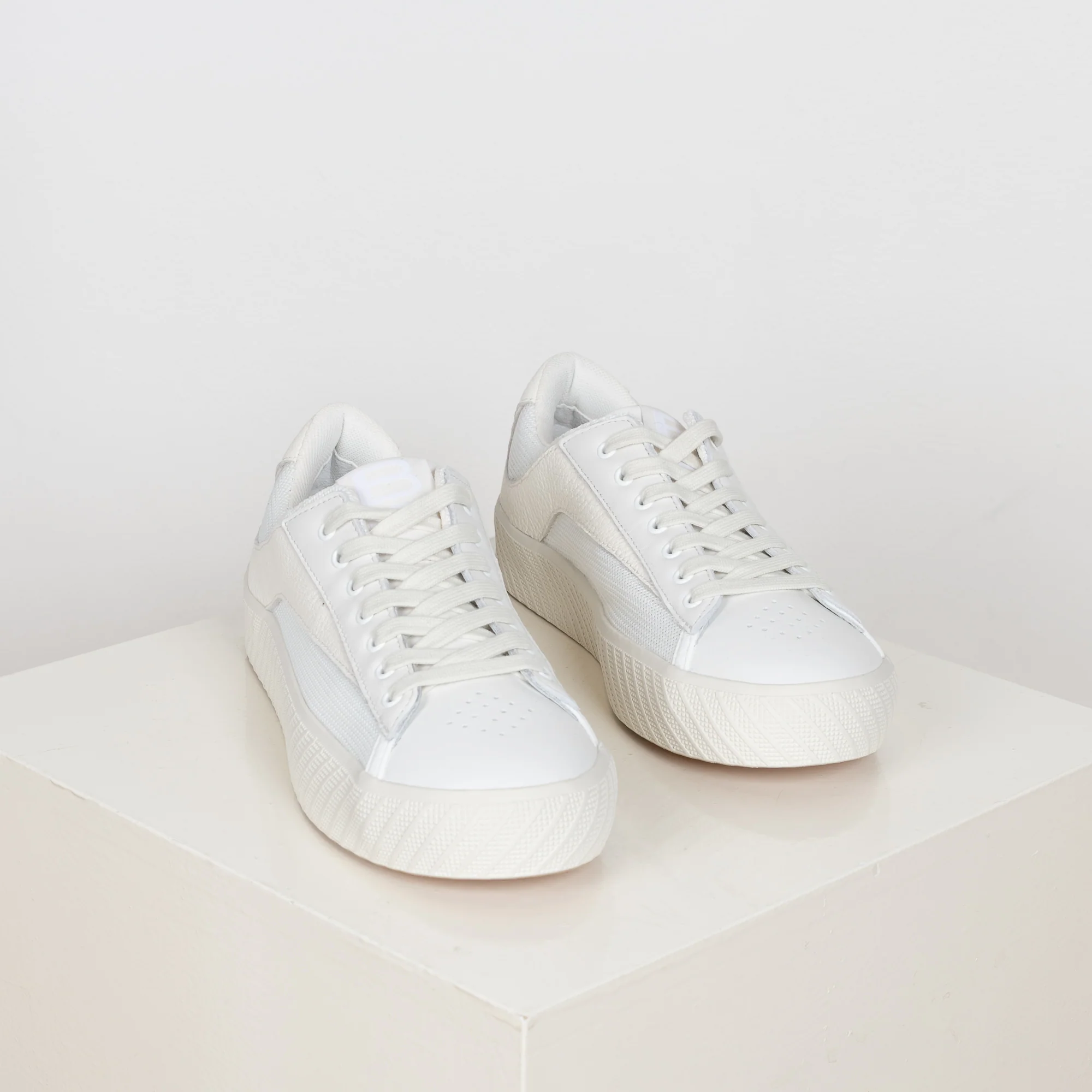 Rodina Sneakers