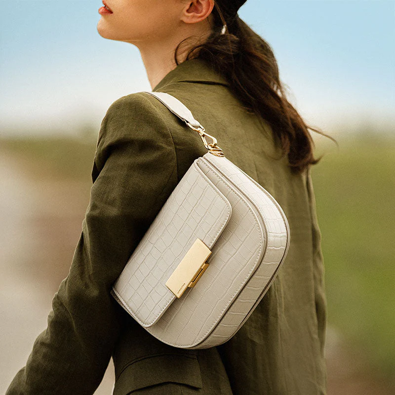 Gaia Crossbody Saddle Bag