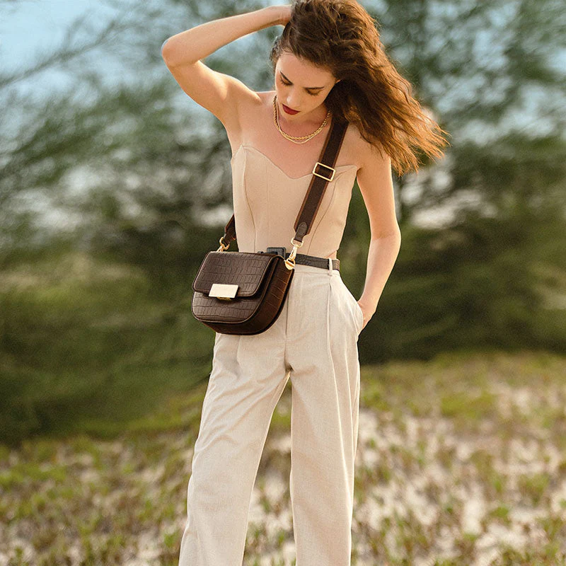 Gaia Crossbody Saddle Bag