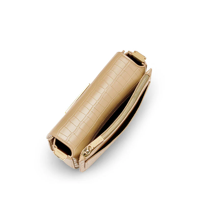 Gaia Crossbody Saddle Bag