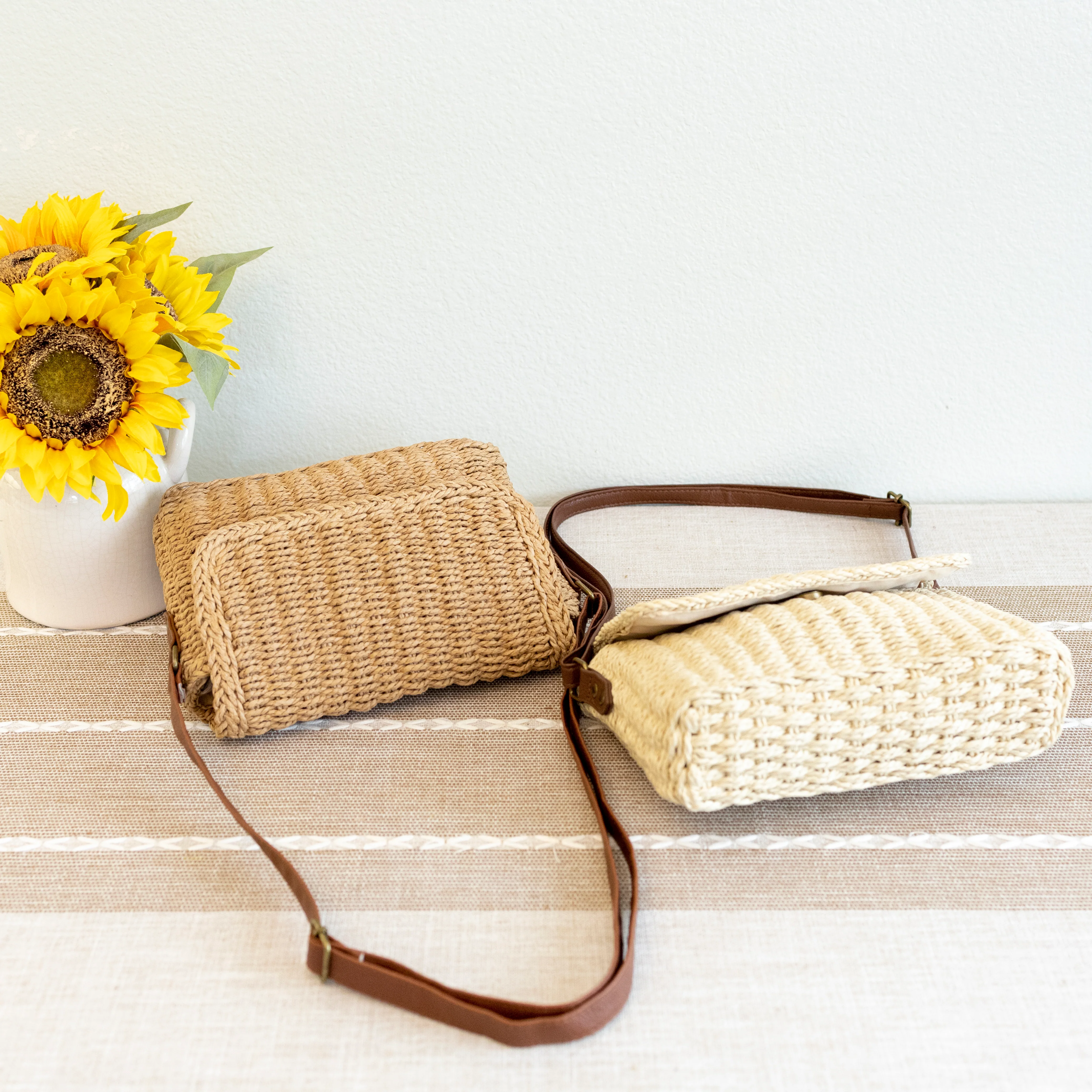 Handbags Straw Woven Messenger Bag with Flap