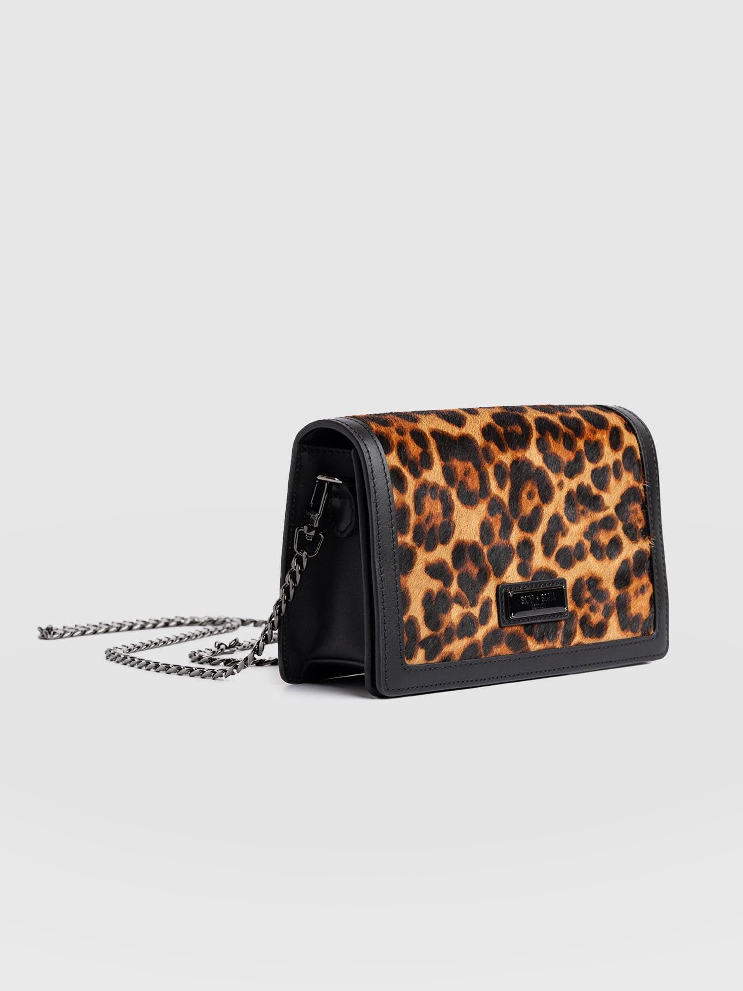 Primrose Wallet on Chain - Leopard