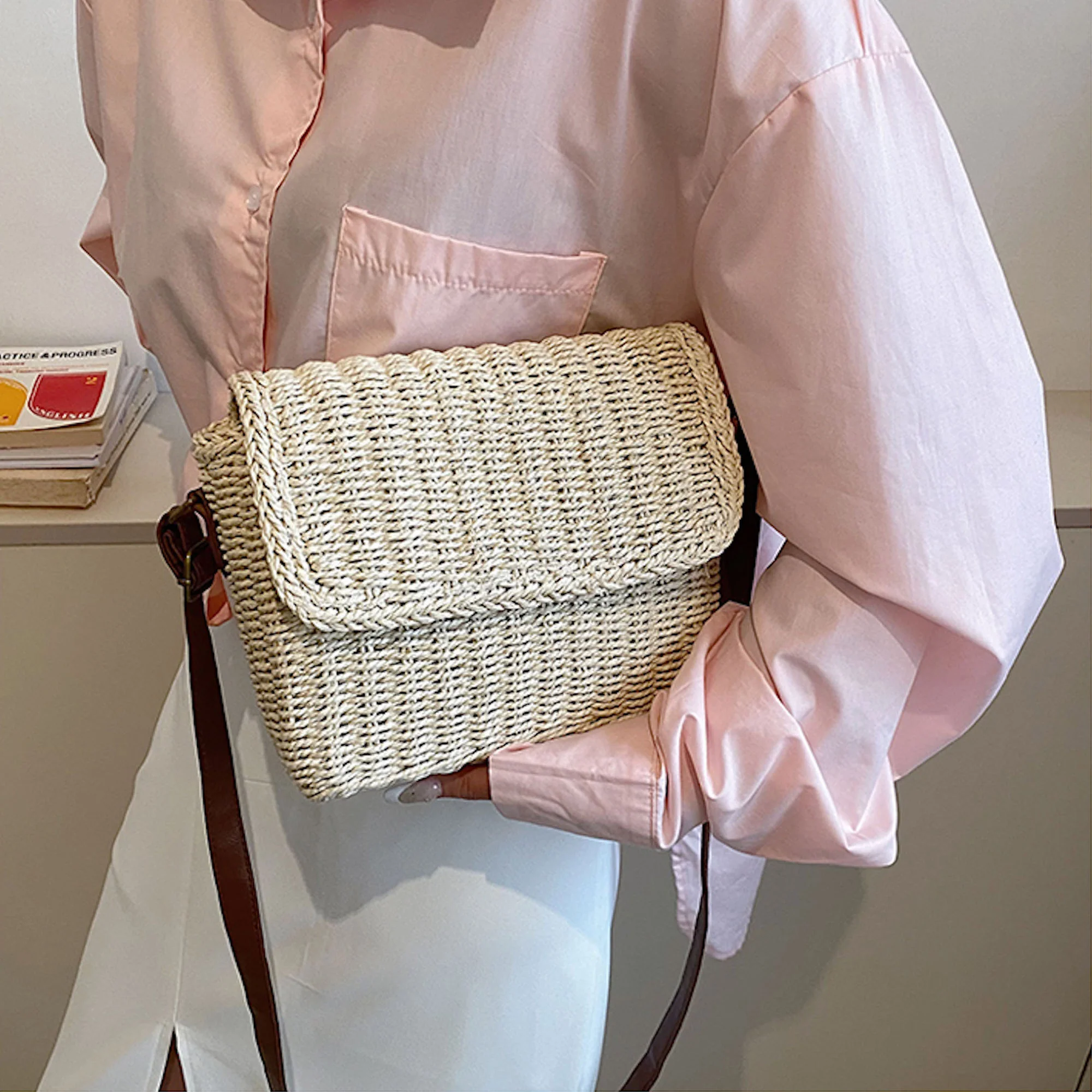 Handbags Straw Woven Messenger Bag with Flap