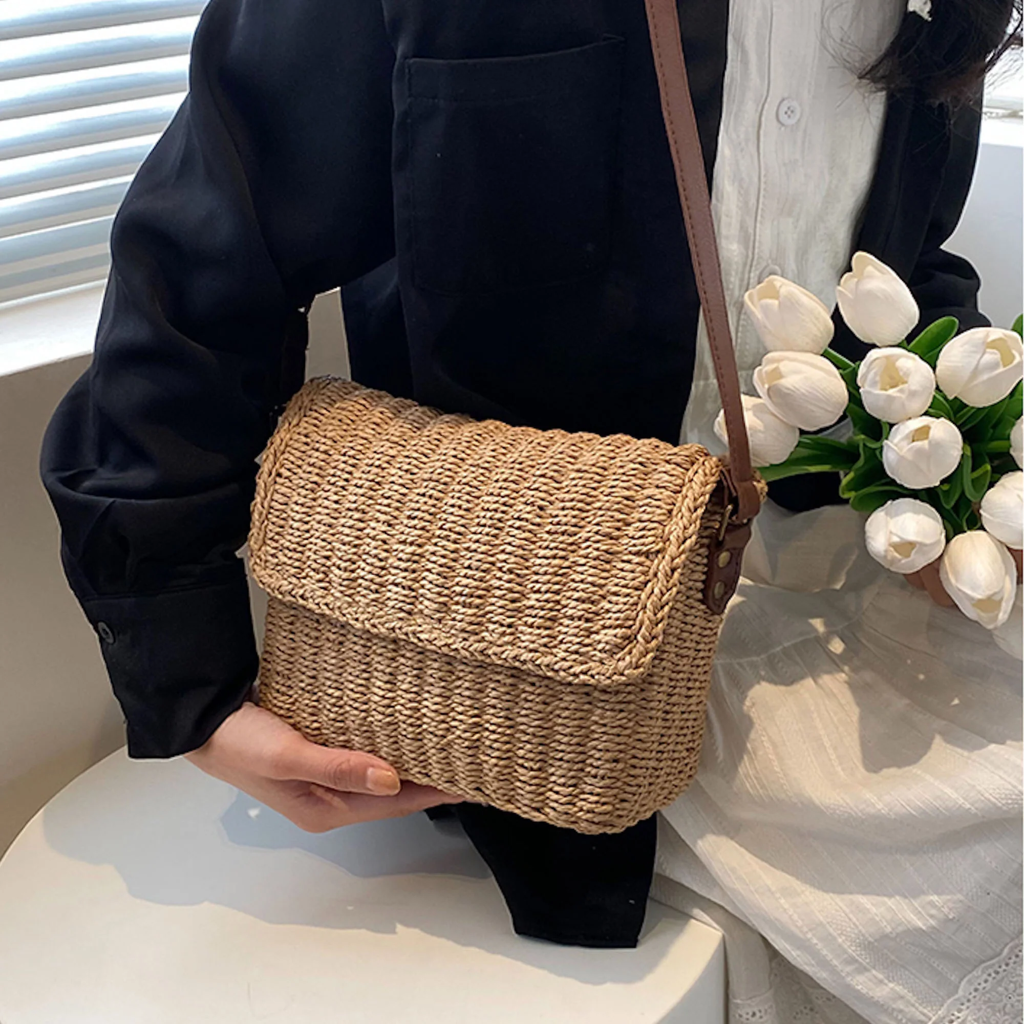 Handbags Straw Woven Messenger Bag with Flap