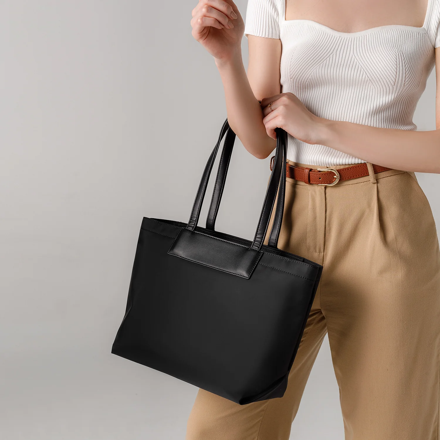 Eslona 3 Air L Tote Bag