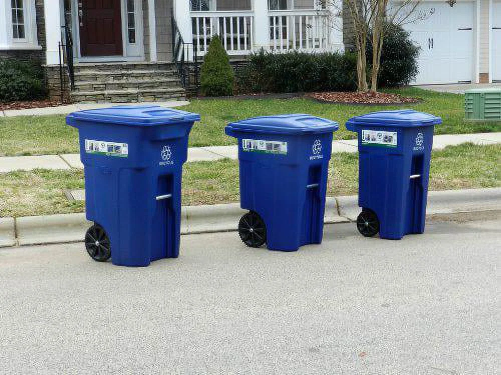 Toter 025532-R1BLU Residential Heavy Duty 2-Wheeled Recycling Can with Attached Lid, 32-Gallon, Blue