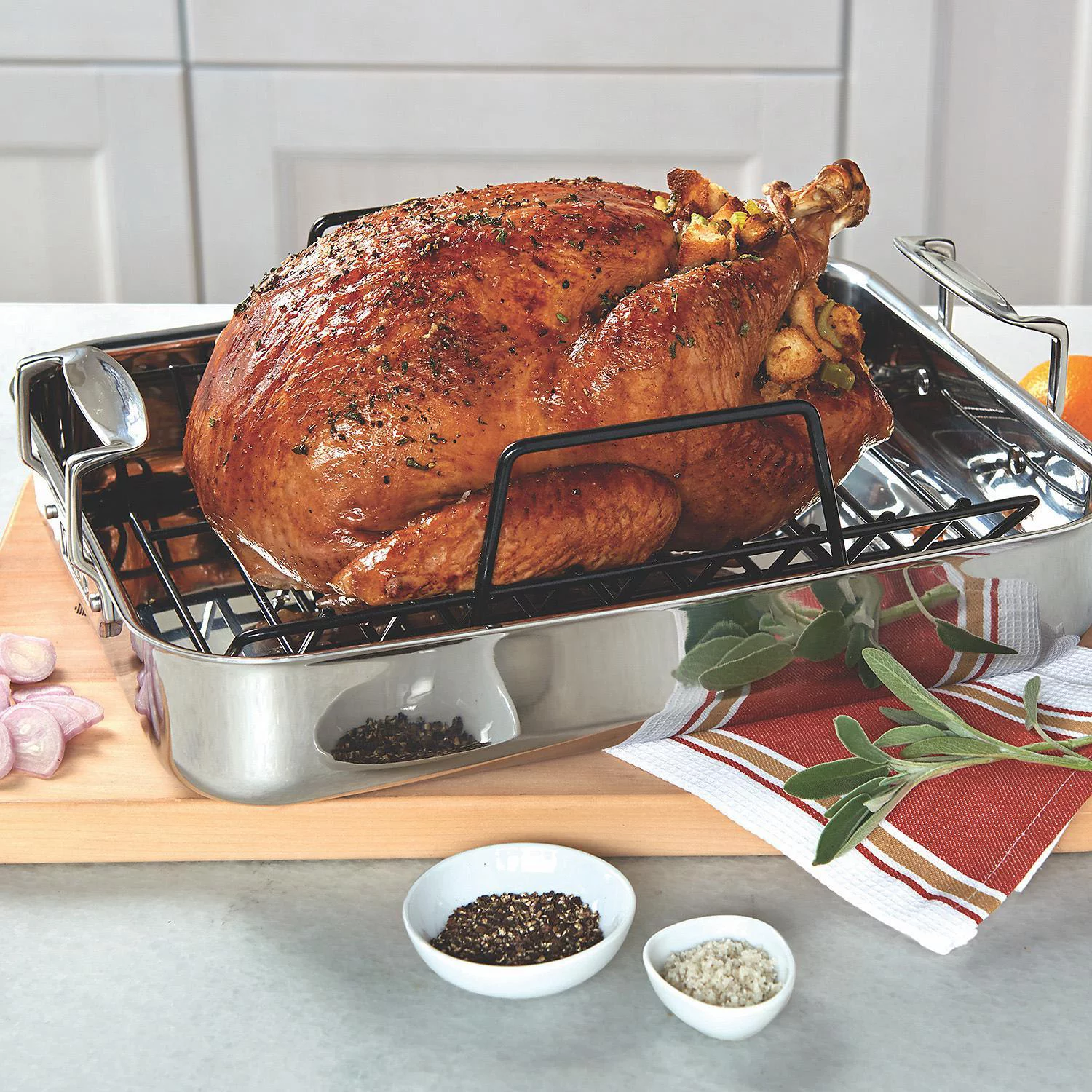 Viking 3-Ply Clad Stainless Steel Roaster with Rack and 2pc Carving Set