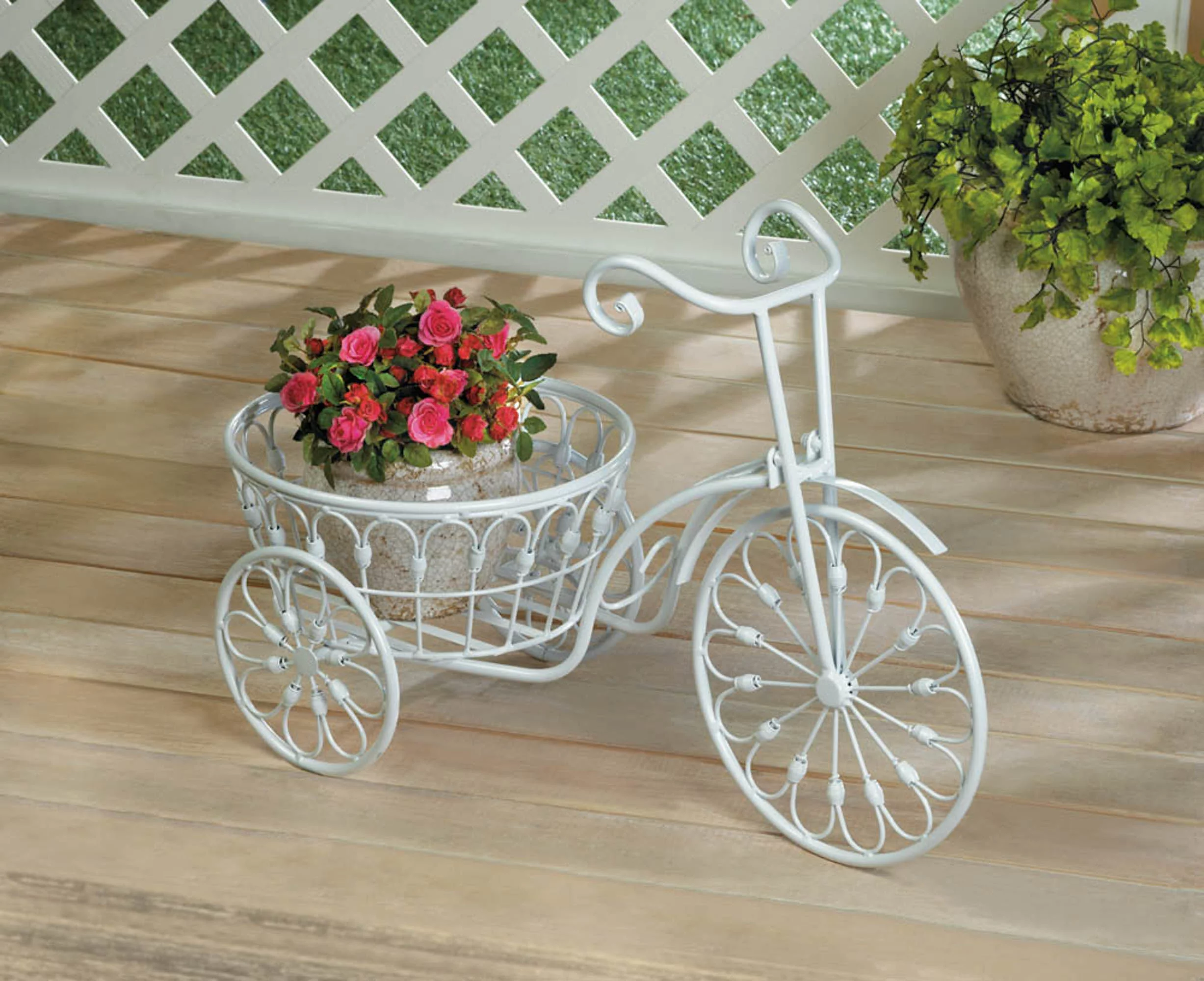 Zingz & Thingz White Metal Bicycle Planter in White
