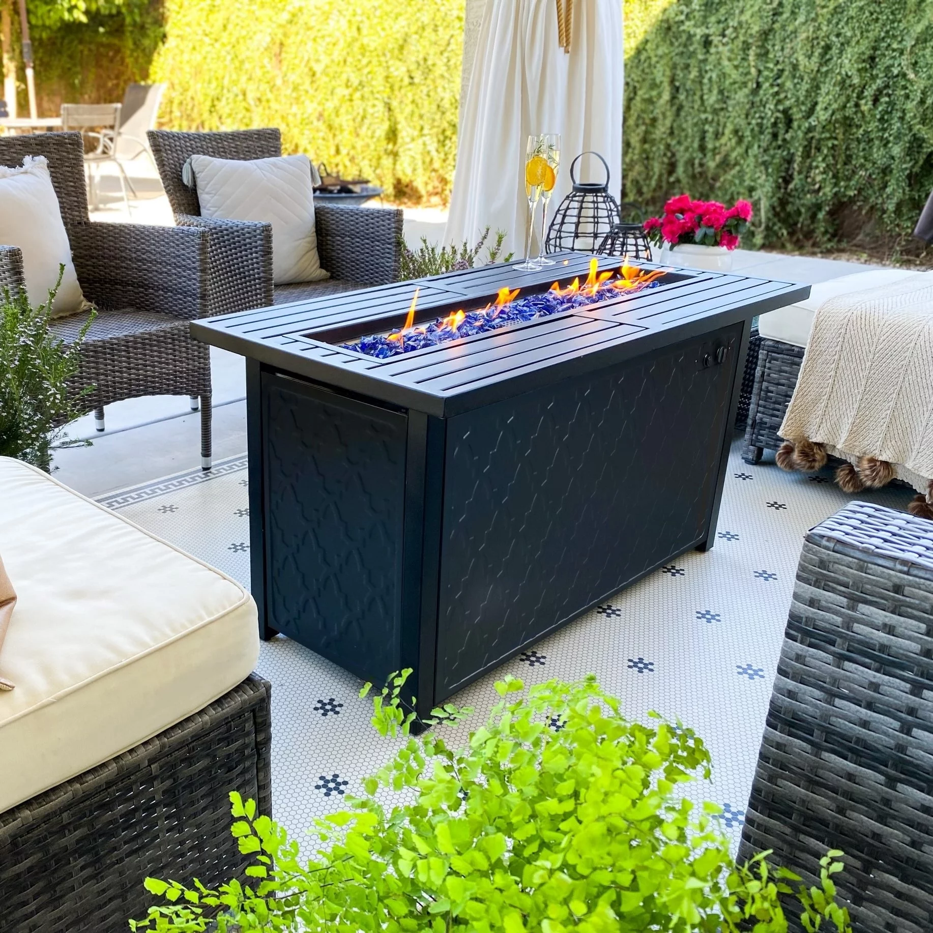 Metal/ Glass 50,000 BTU Rectangular / Square Fire Pit Table Black 45 inch