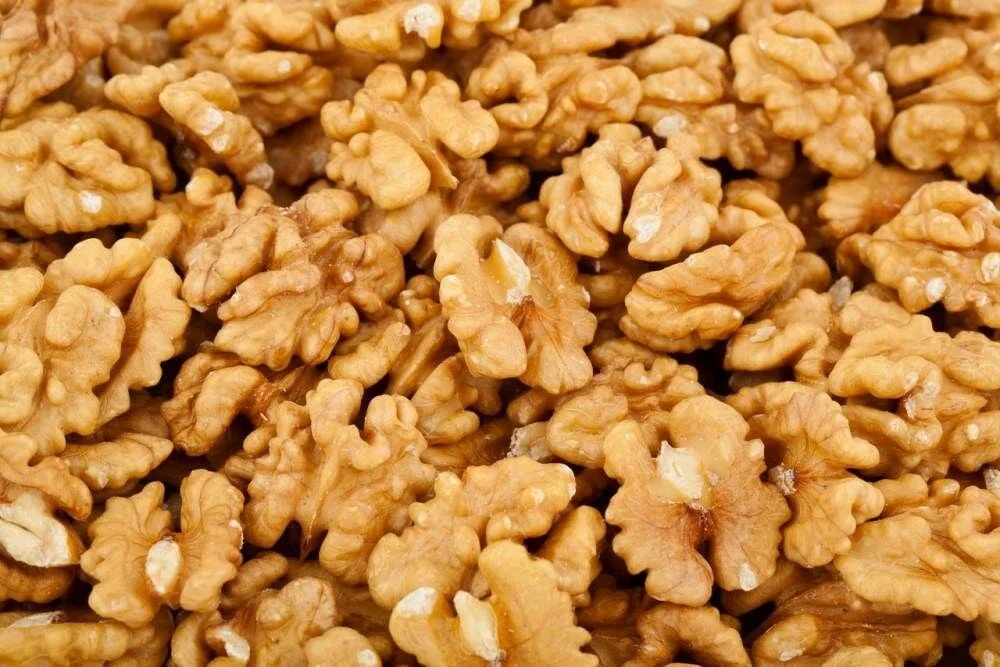 Raw shelled Walnuts Halves & Pieces - 5 LB