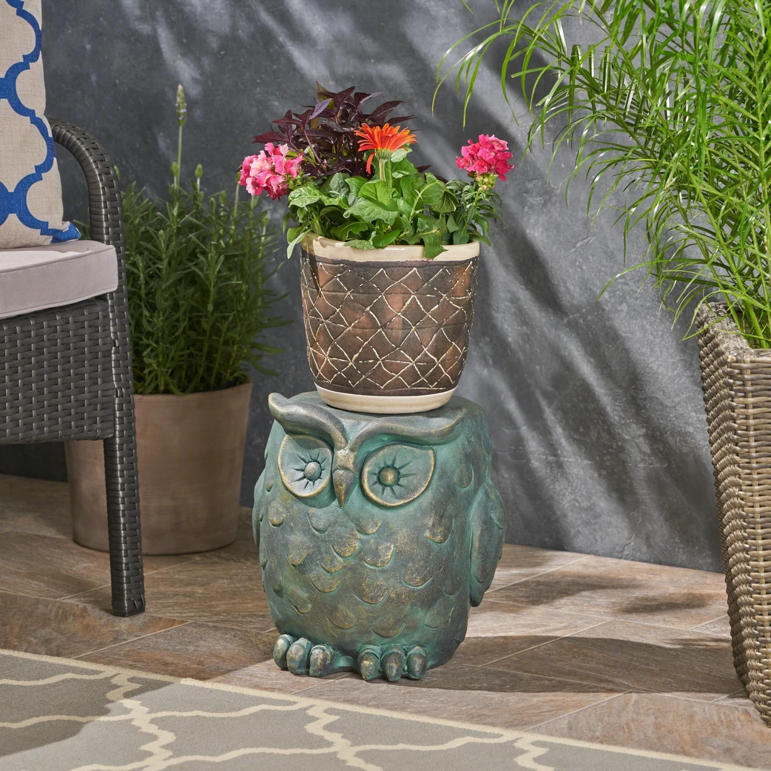 Add a Touch of Sophistication to Your Outdoor Decor with this Stylish and Elegant Wrought Iron Owl Garden Stool - Featuring Comfortable Seating  Perfect for Your Yard or Patio