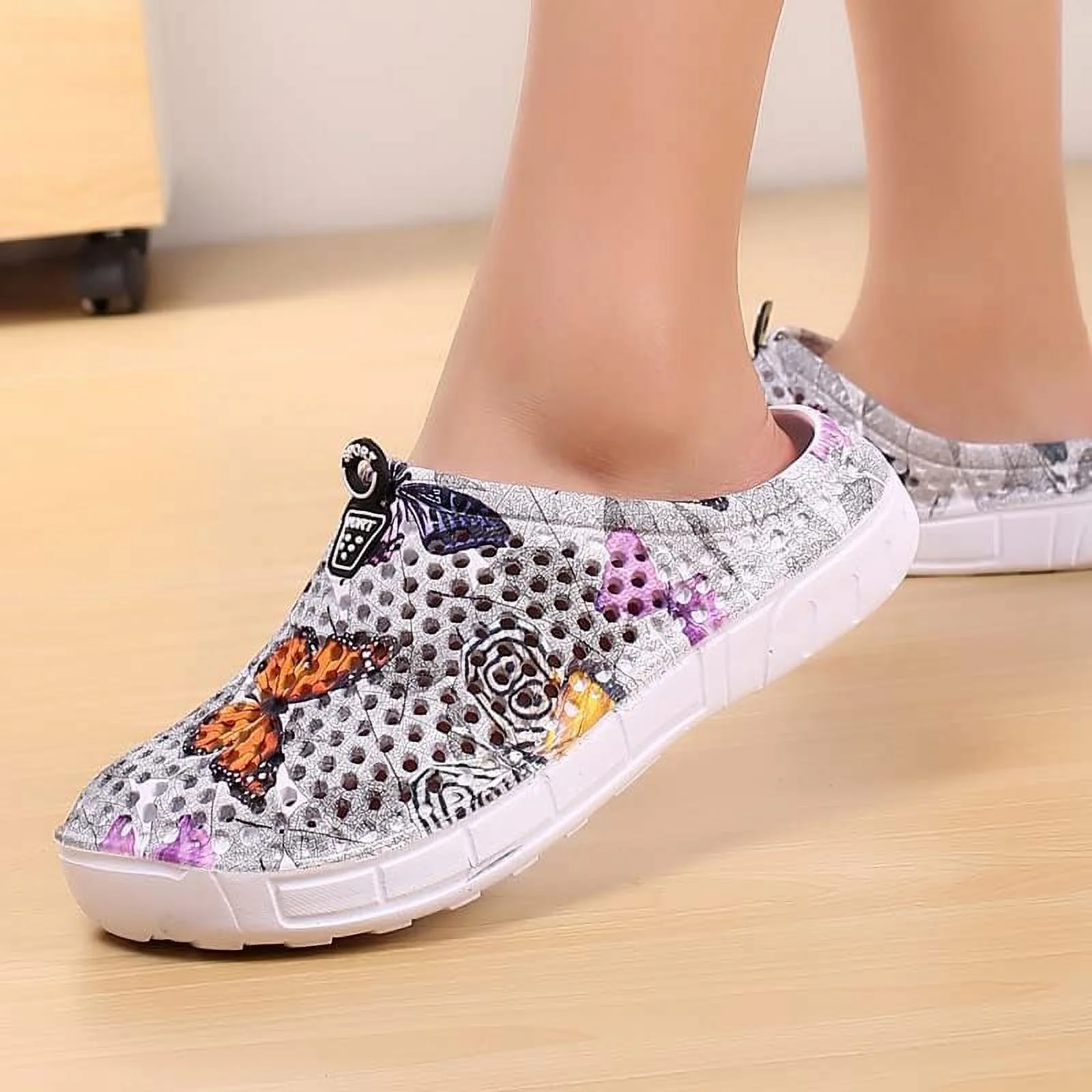 Women's Clogs Shoes Sandals Quick-Dry Lightweight Summer Beach Shoe Garden Clogs Casual Slippers