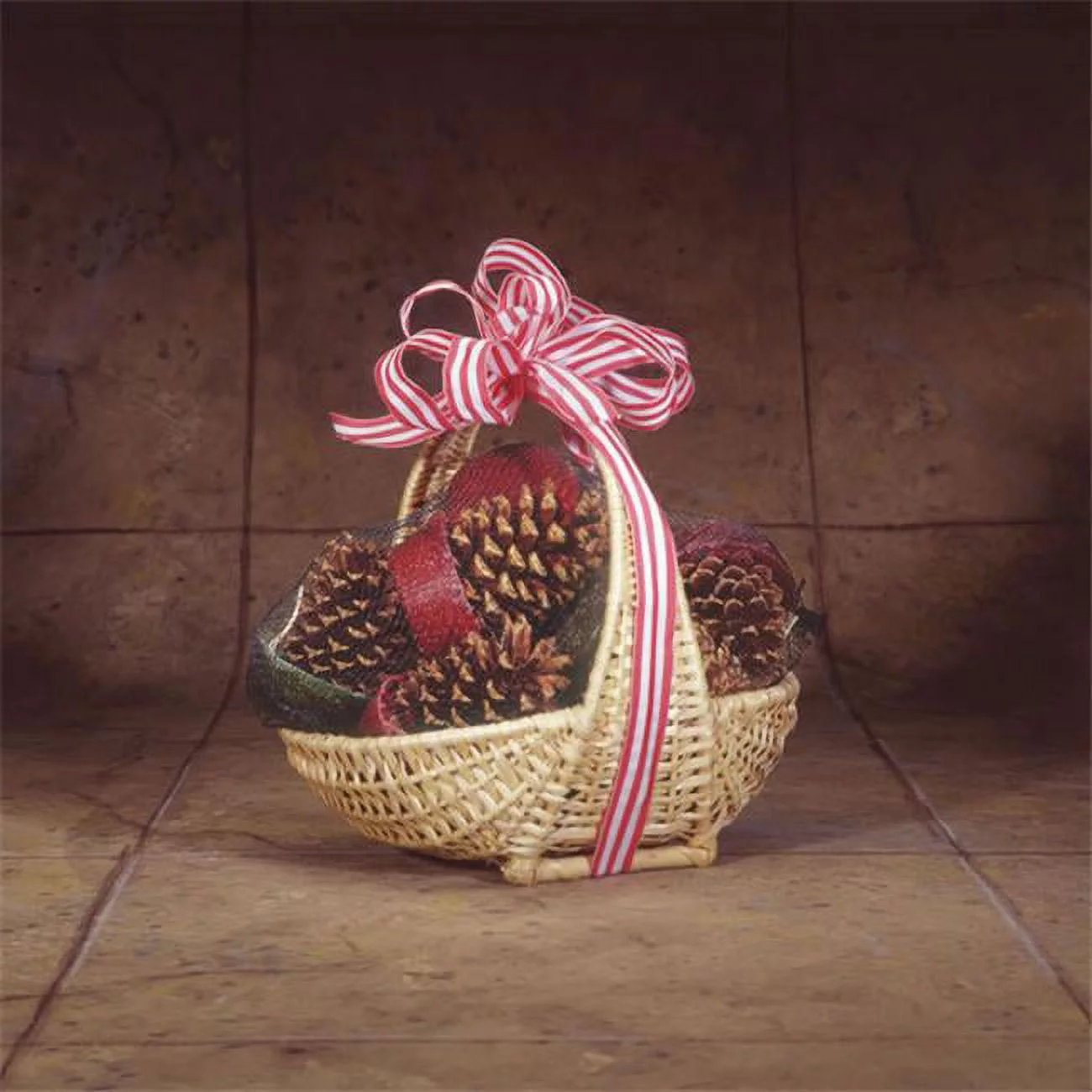 Chimney  Cone Starter Willow Basket With 12 Pine Cone Fire Starters