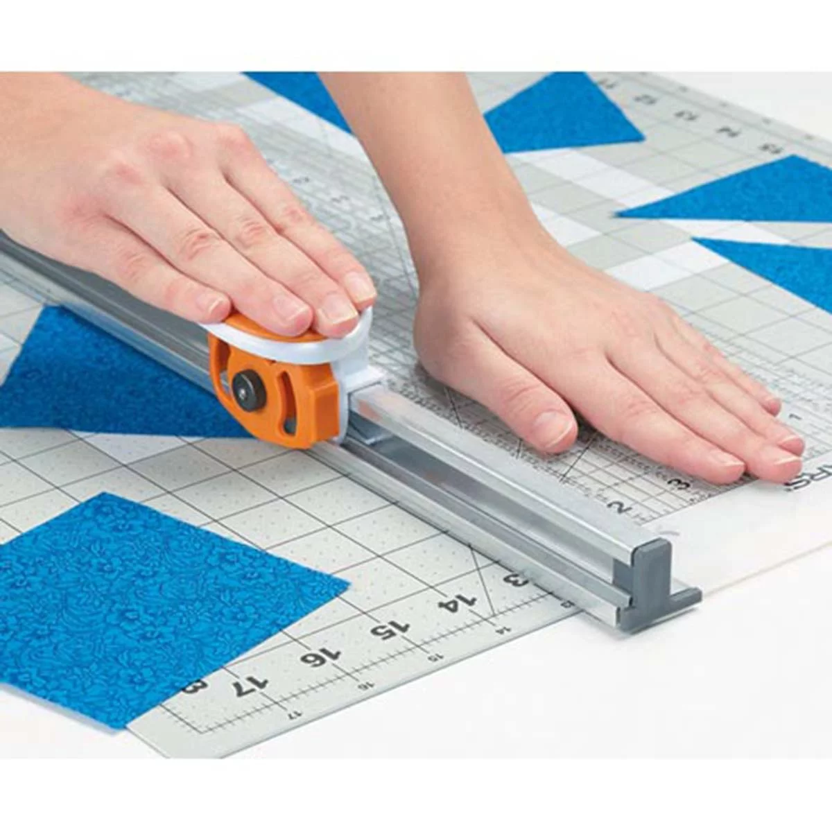 Fiskars Rotary Cutter and Ruler Combo- 24