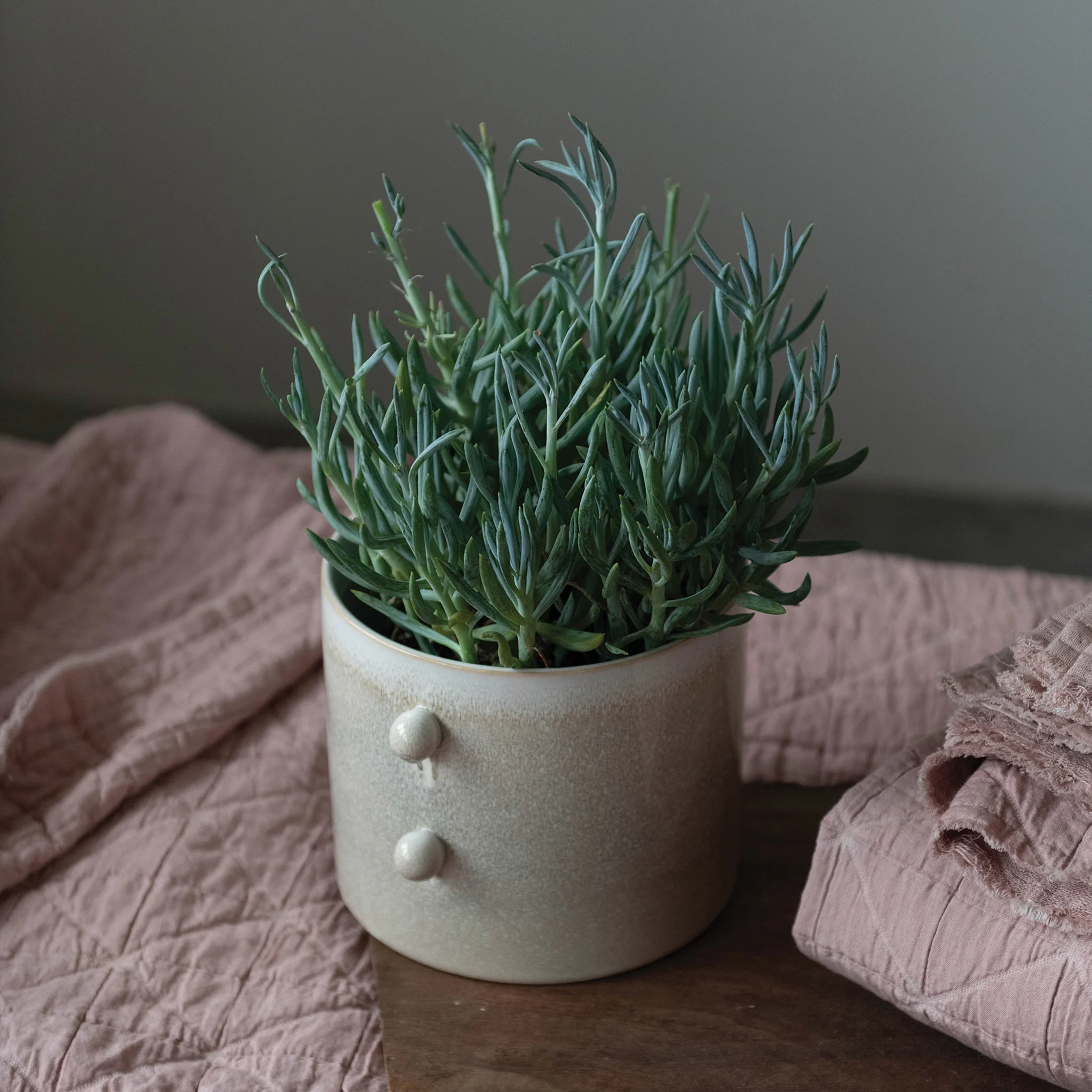 Creative Co-Op Round Stoneware Planter with Reactive Glaze, Cream