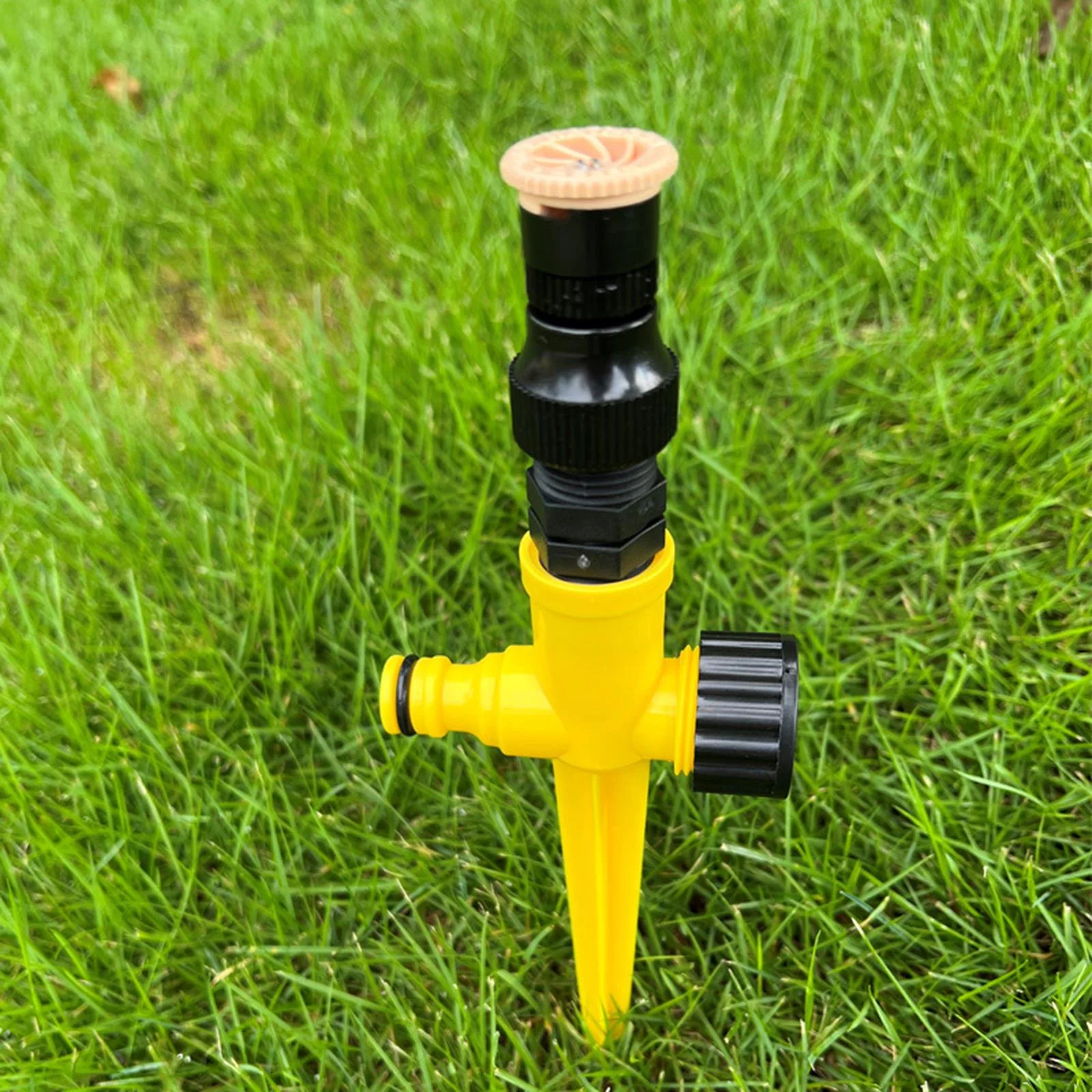 Lawn Sprinkler Adjustable with 360 Degree Rotation Oscillating Sprinkler Large Area yard Sprinkler System Gardening Watering System