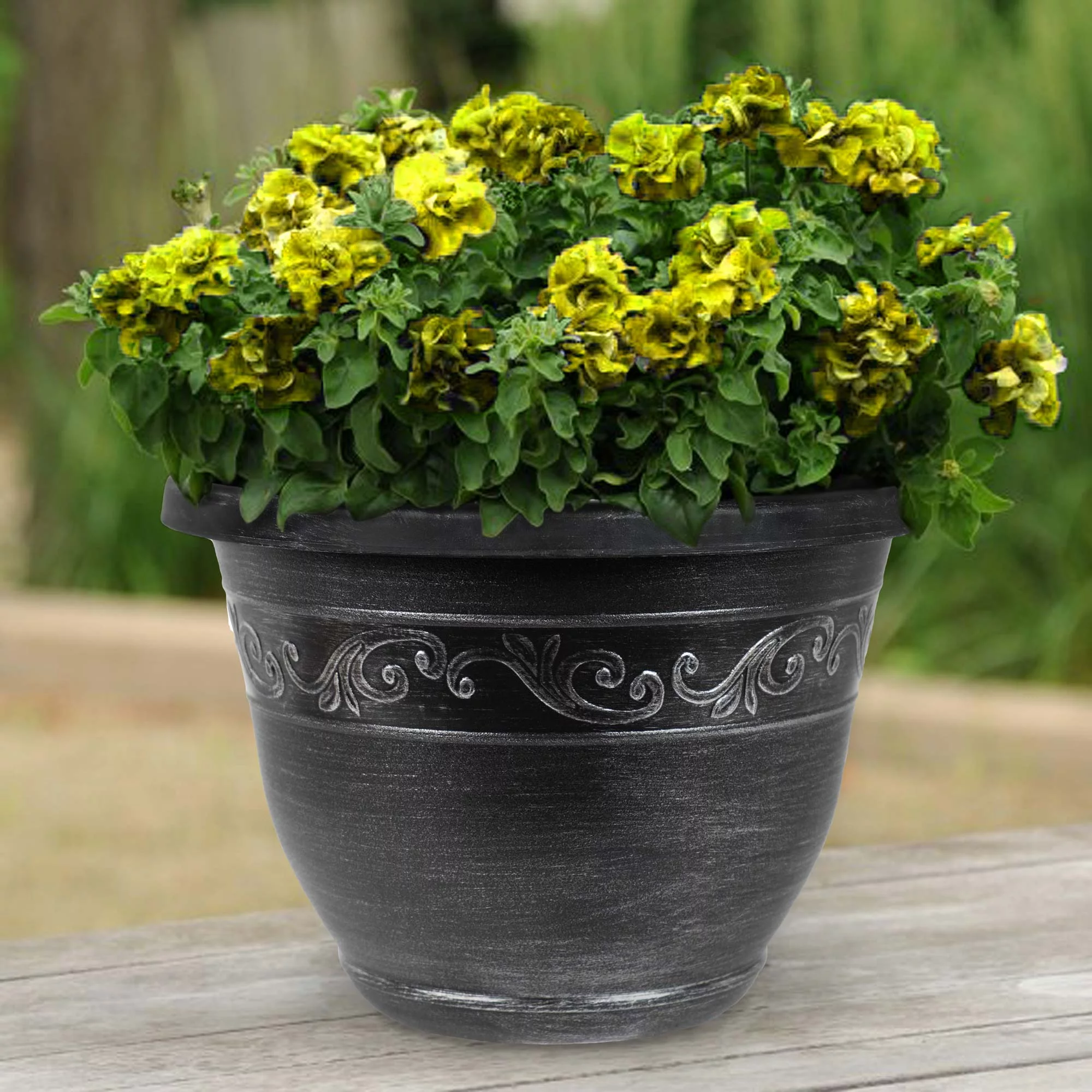 Garden Elements Indoor/Outdoor Plastic Tulip Banded Round Flower Pot Planter, Silver 13