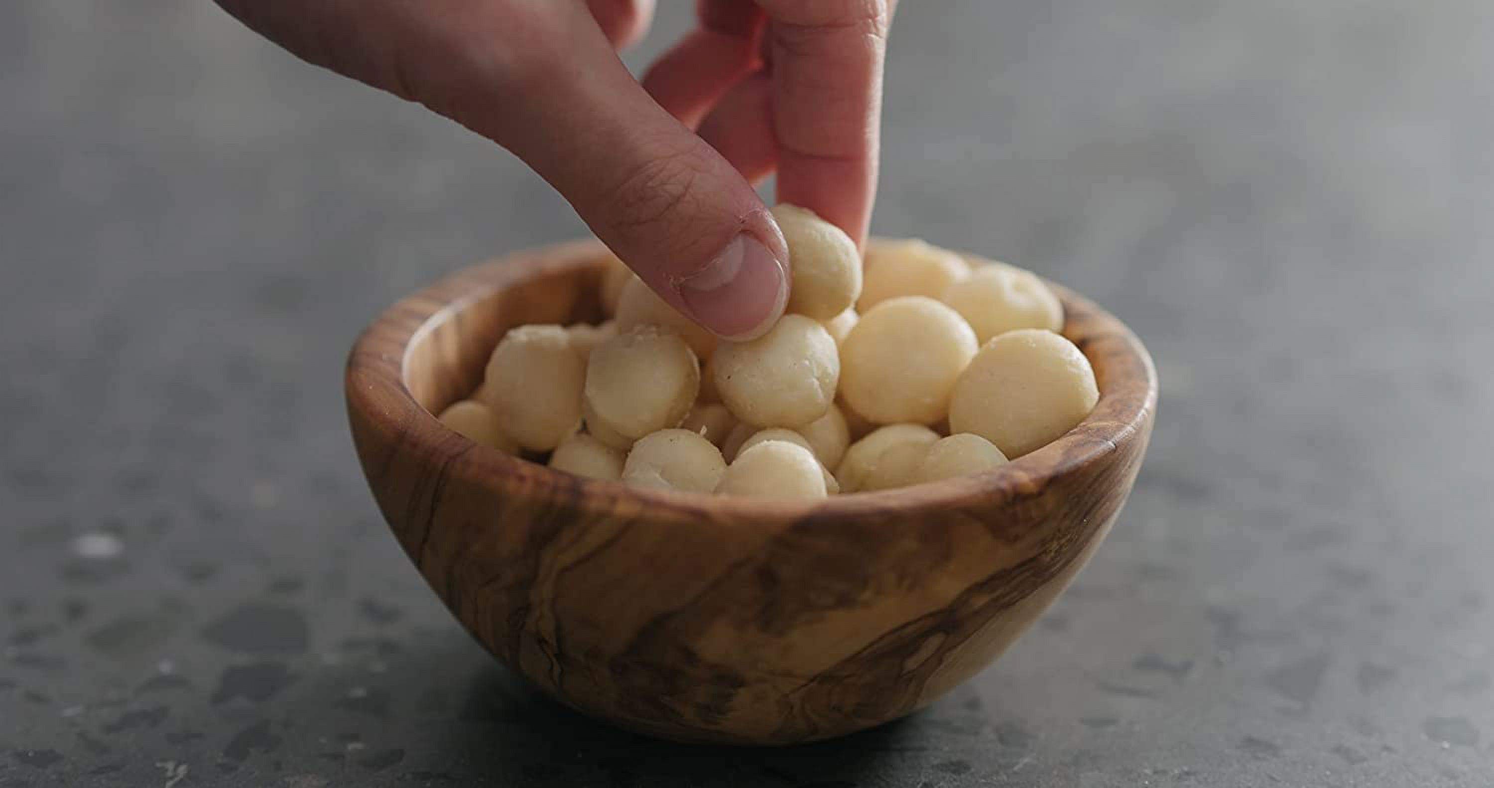 Dry Roasted and Salted Macadamias Nut Large Size, NON GMO, Kosher, Gluten Free in Resealable Bag, 80 Oz (5 Lbs)