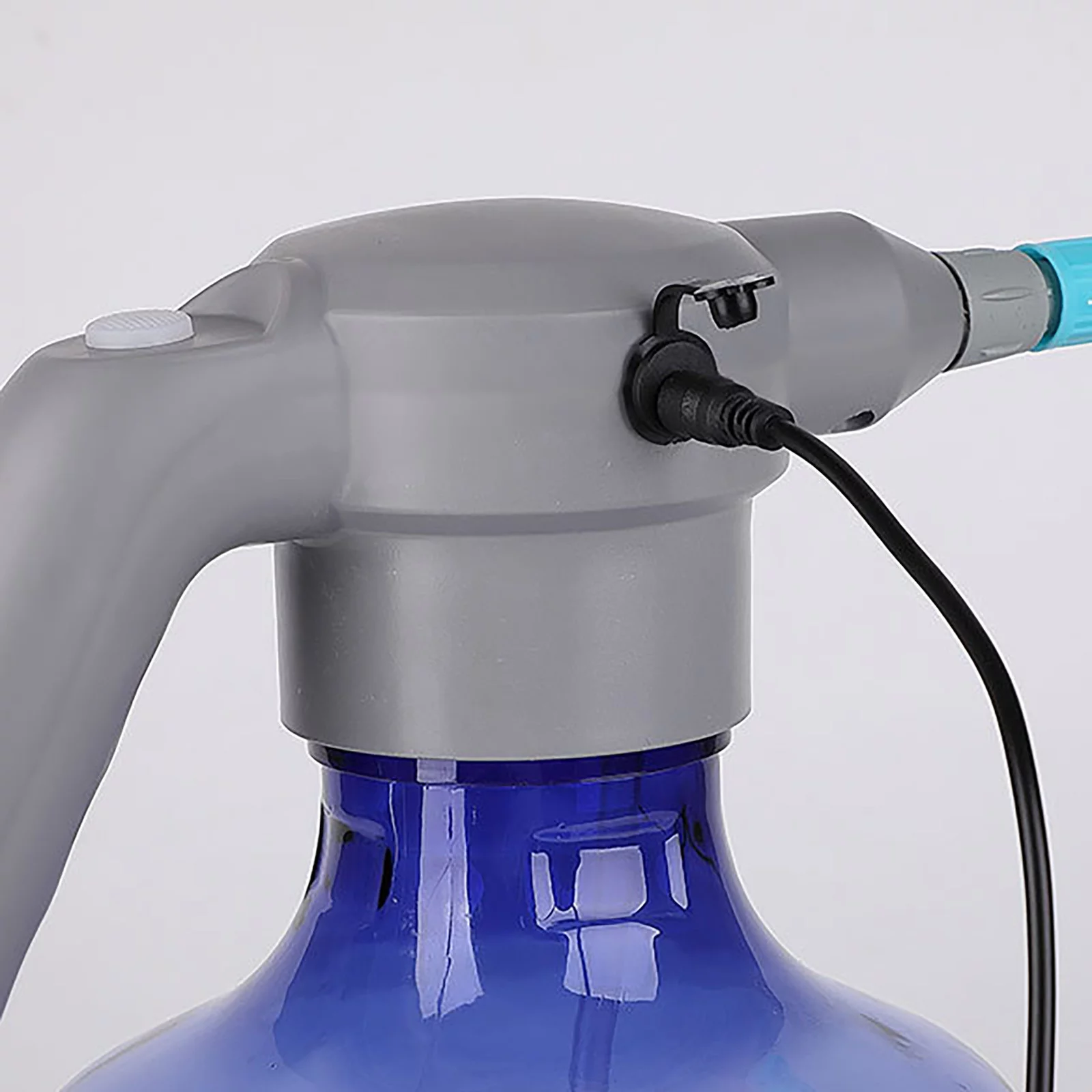 Bnnlsa Irrigation Supplies 3L Electric Sprinkler Home Watering Garden Small Sprayer Automatic Spraying Sprinkler