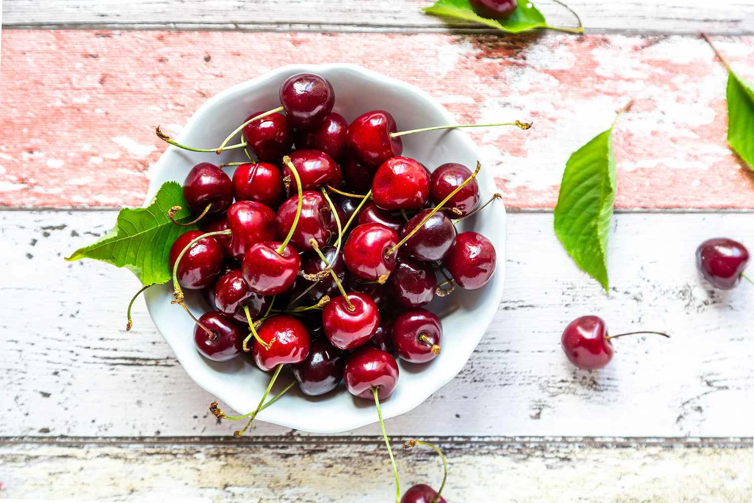 Fresh Red Cherries, 2.25 lb Bag