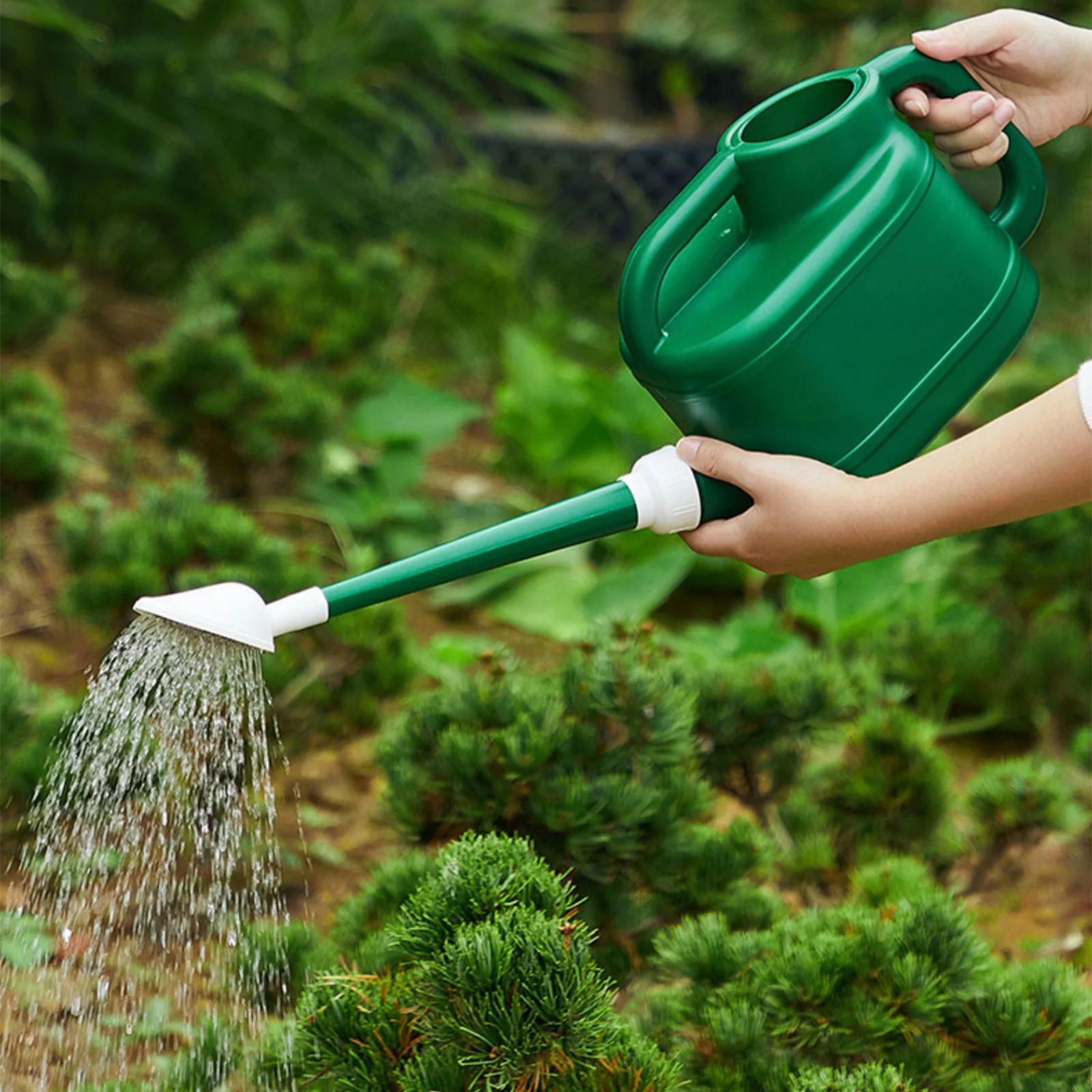 DYWADE Fourth of July Watering Pot Plastic Sprinkler Long Mouth Thickened Sprinkler Vegetable Blow Molding Garden Flower Sprinkler 4L Metal Sprinkler Green 29x17x19cm