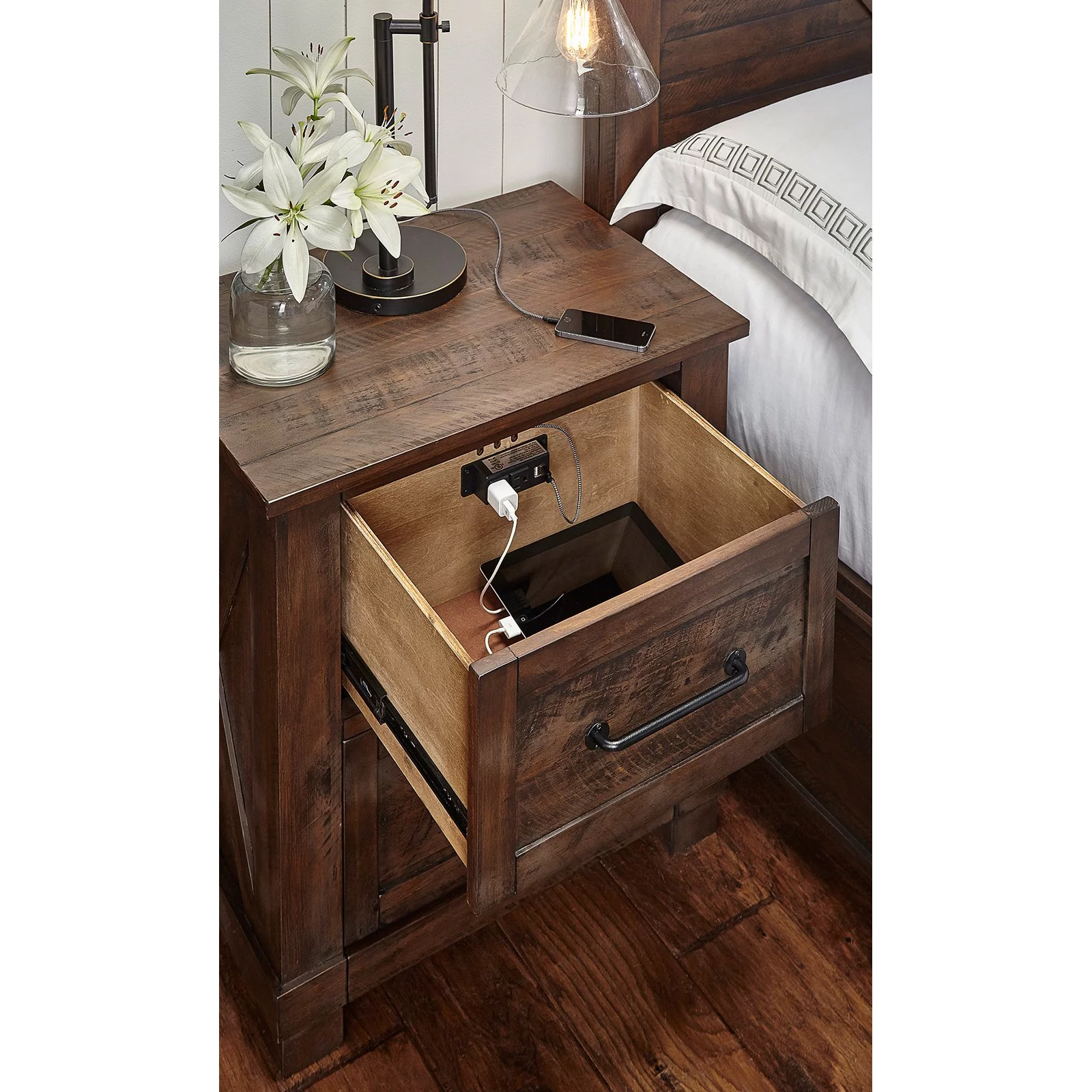 A-AMERICA Sun Valley Nightstand