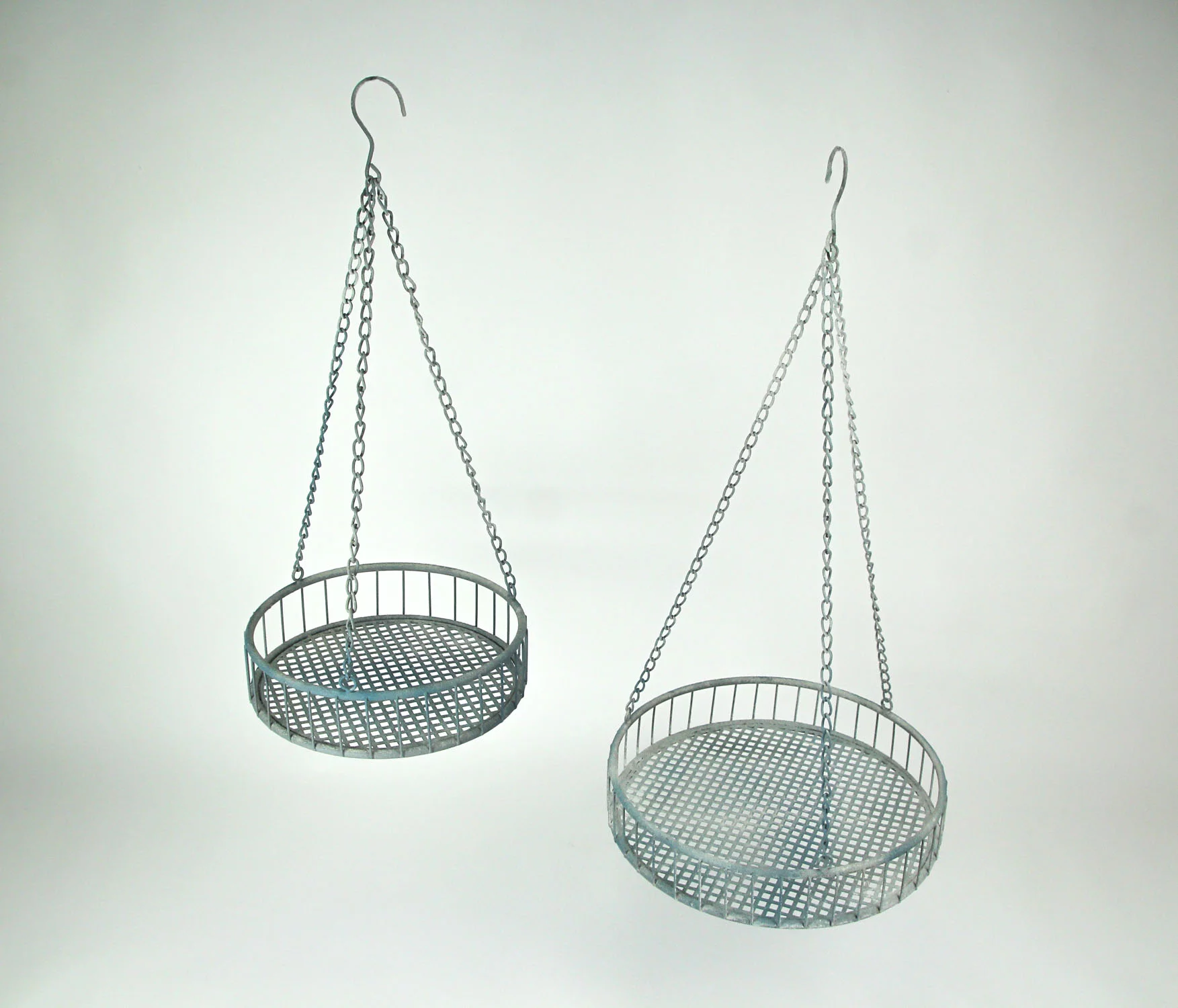 Napco Set of 2 Weathered Gray Metal Mesh Hanging Plant Stands / Baskets