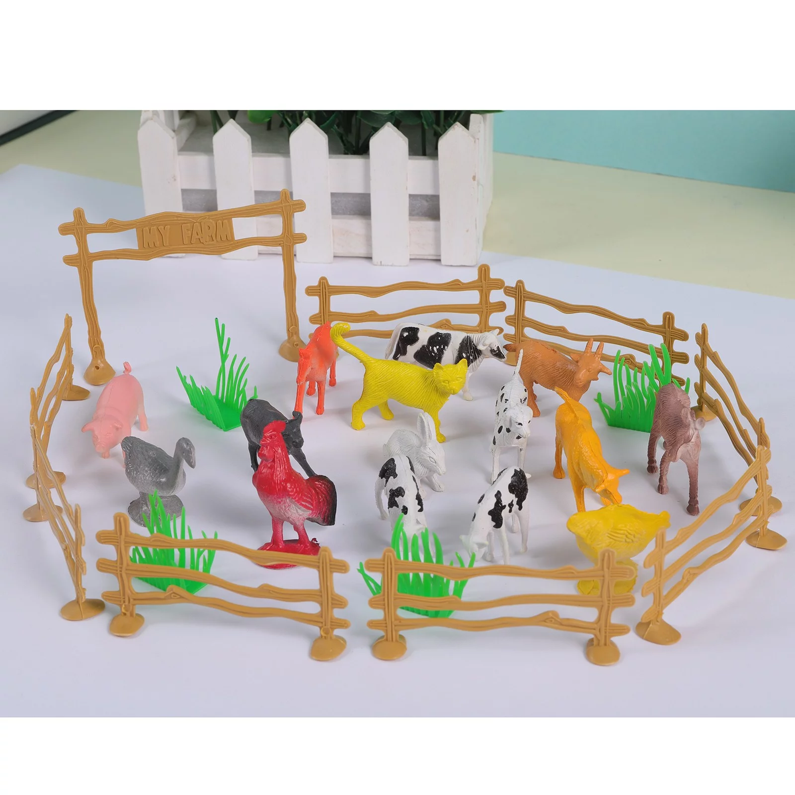 Spftem Farm Animals Figurines Toys, 15PCS Realistic Plastic Farm Playset with Fences, Farm Figures Learning Educational Toys for Boys Girls