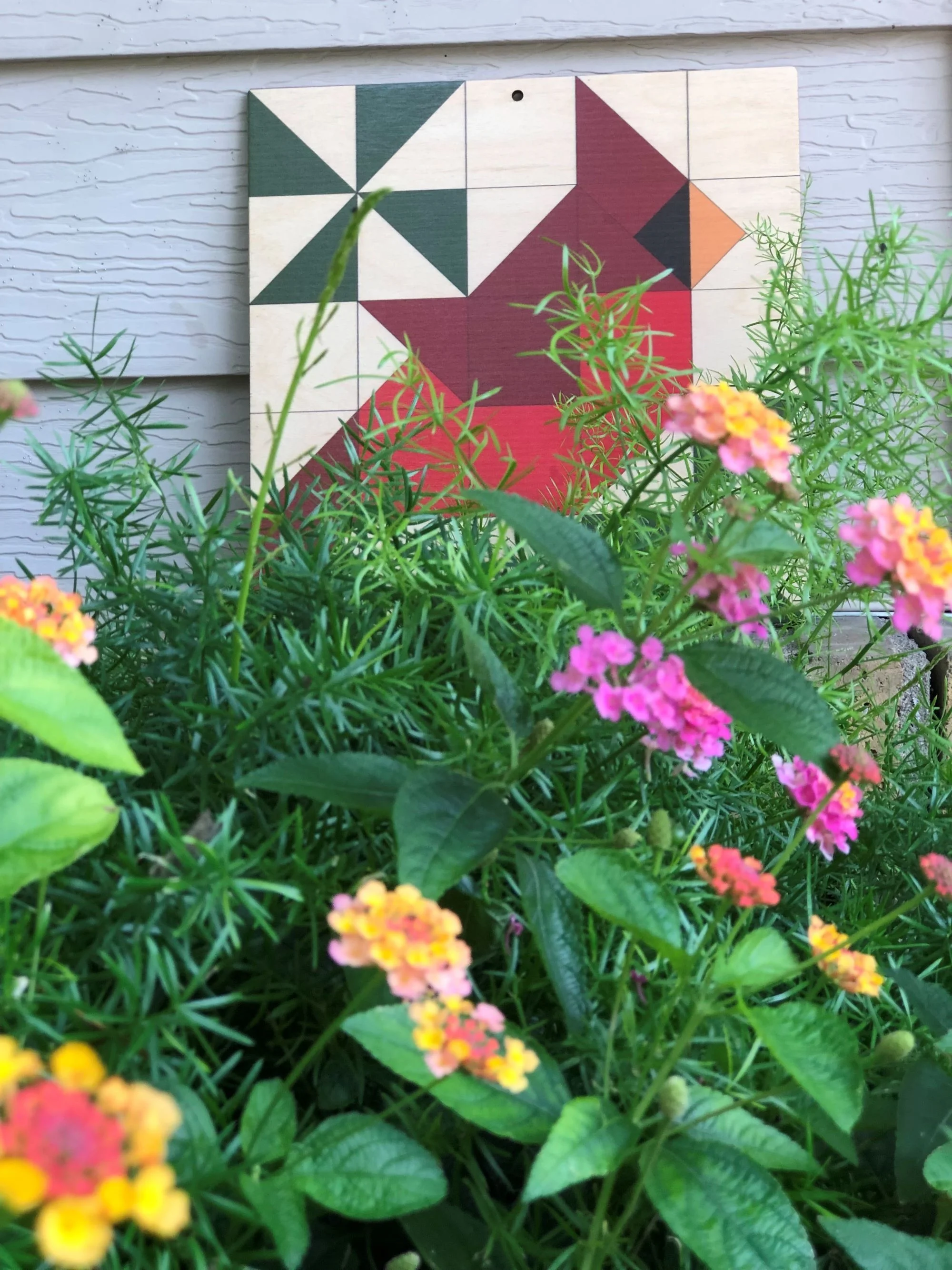 Zylina Greenhouse & Garden Art - Cardinal Quilt