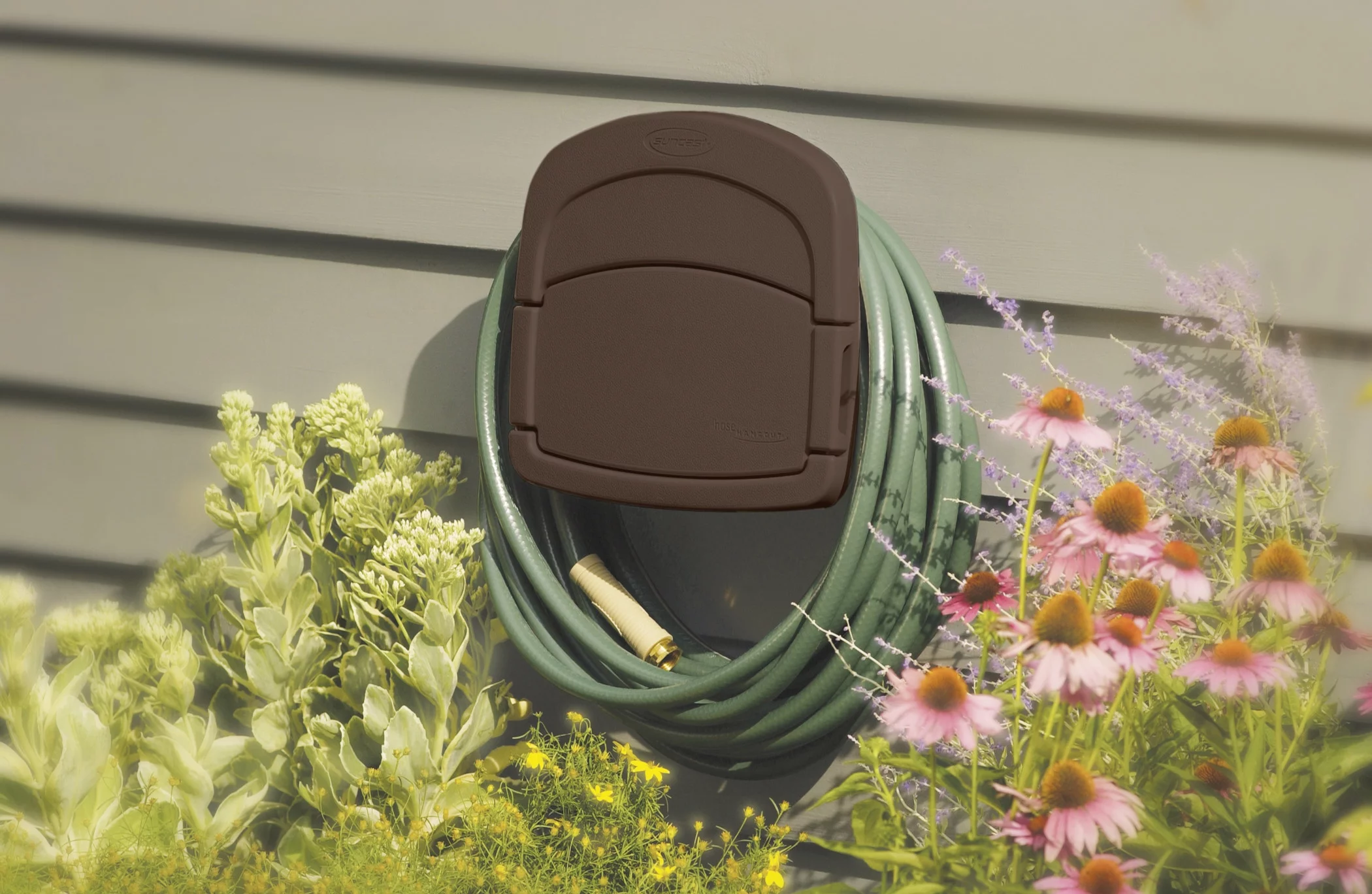 Suncast Deluxe Resin Hose Hangout, Java, DHH150J2