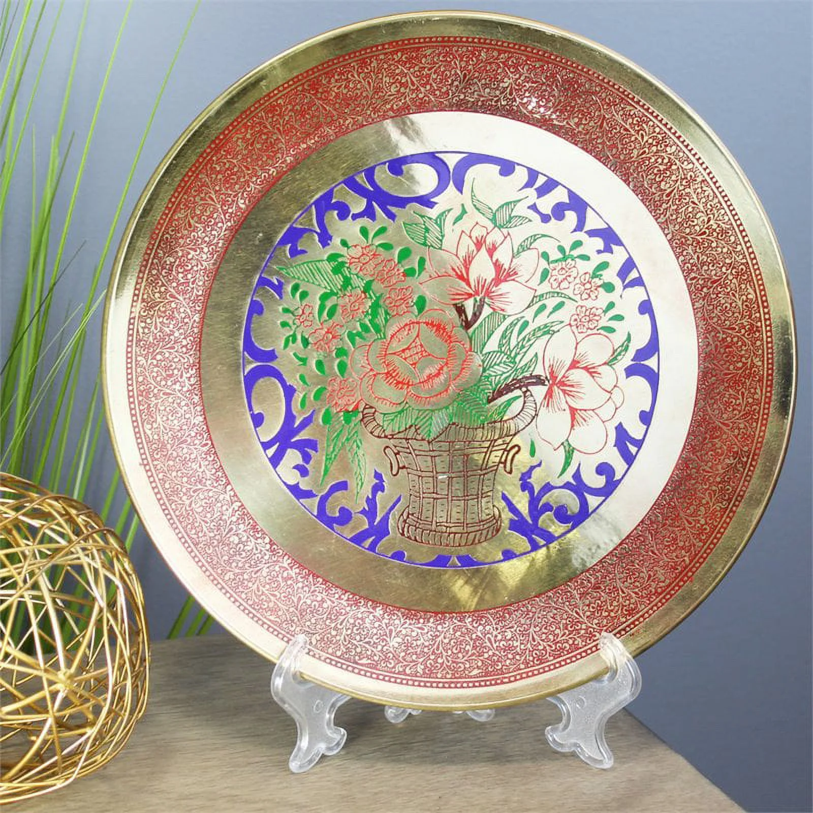 Natural Geo Flower Pot Decorative Brass Accent Plate in Gold