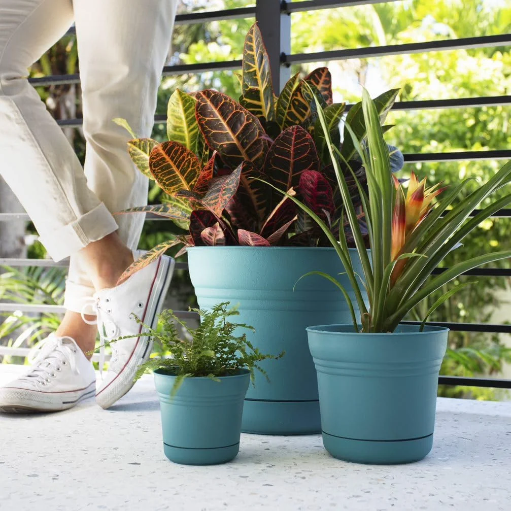 SP0726 Saturn Planter W/Saucer 7