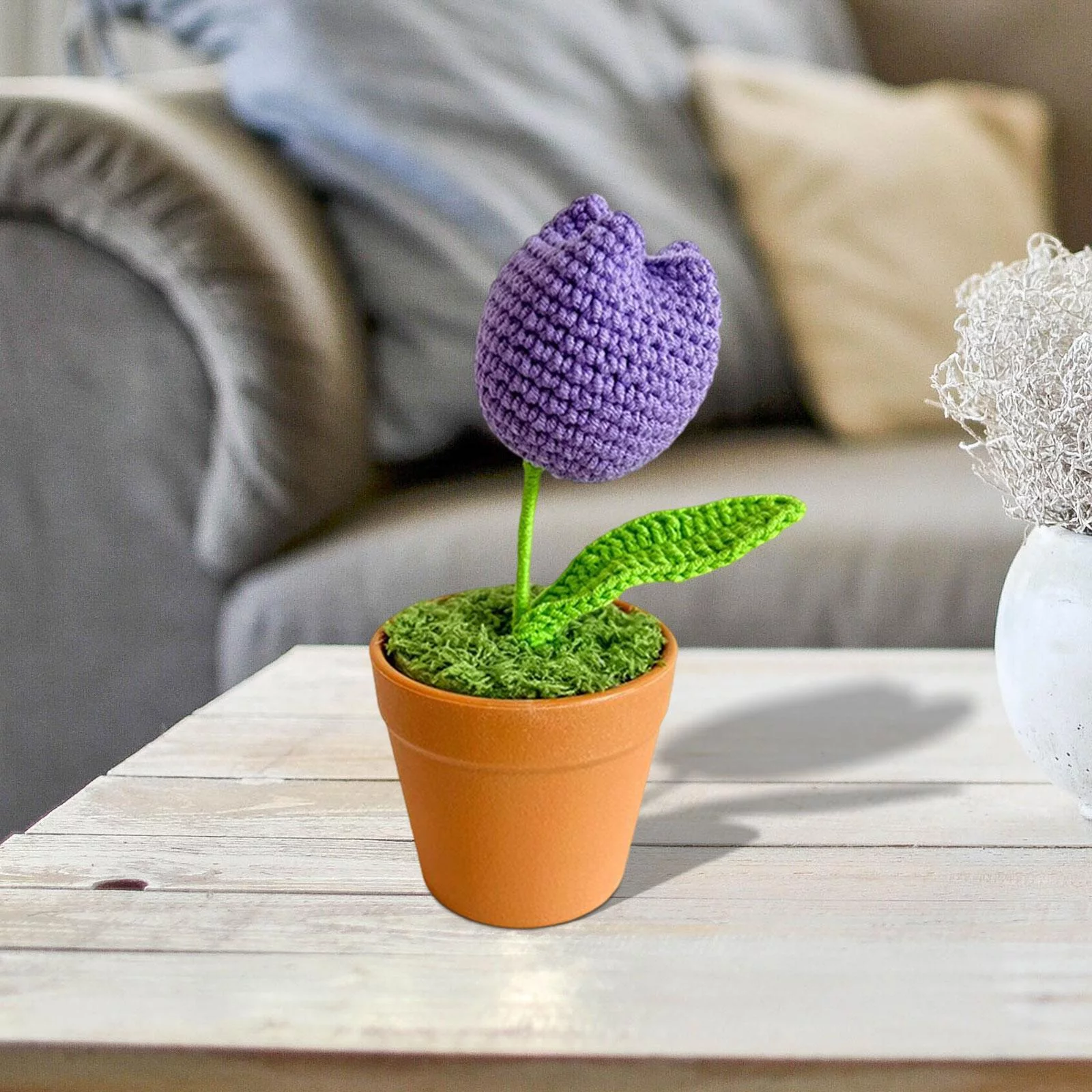 Crochet Potted Flowers Knitting Flowers Flowerpot Desktop Hand Knitted Crochet Flowers Pot for Restaurant Living Room Anniversary Home Decor Violet