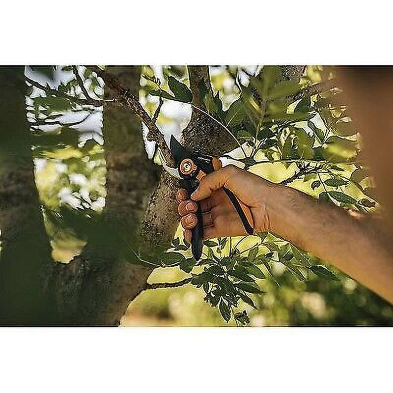 Fiskars P541 Bypass Smartfit Pruner