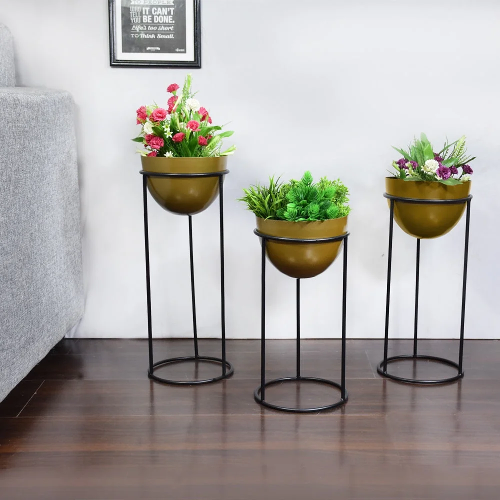 Eco Friendly Handmade 100% Iron Round Modern Gold Coated Color 18 x 14 x 16 Inches Planters Pot for Lawn, Balcony, Garden, Terrace, Patios, Wall stand, Restaurant, Banquet Hall, Beauty Parlor etc.