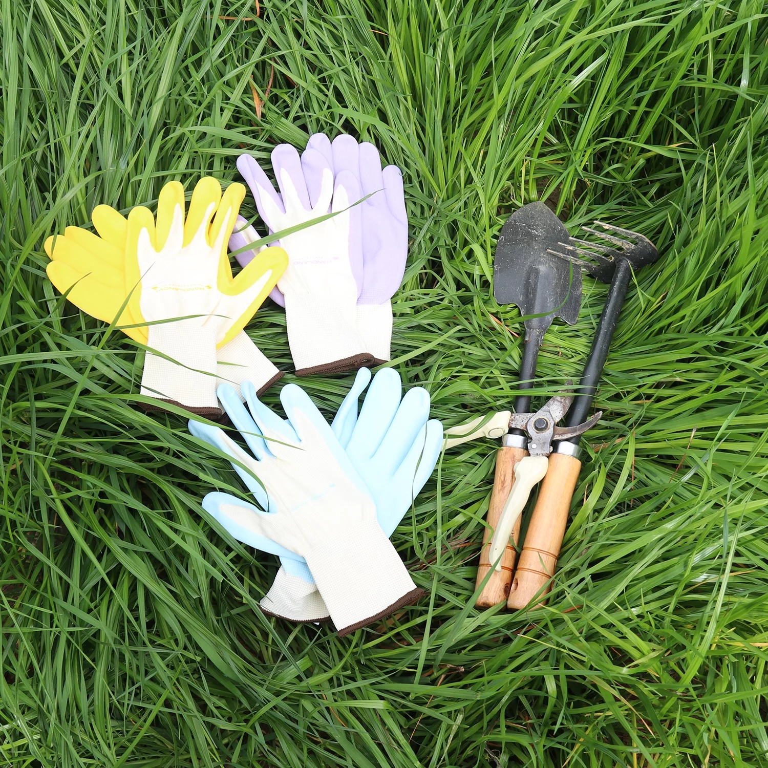 HANDLANDY 3 Pairs Women Breathable Nitrile Coated Garden Gloves Yard Work Gloves Latex Free, Medium