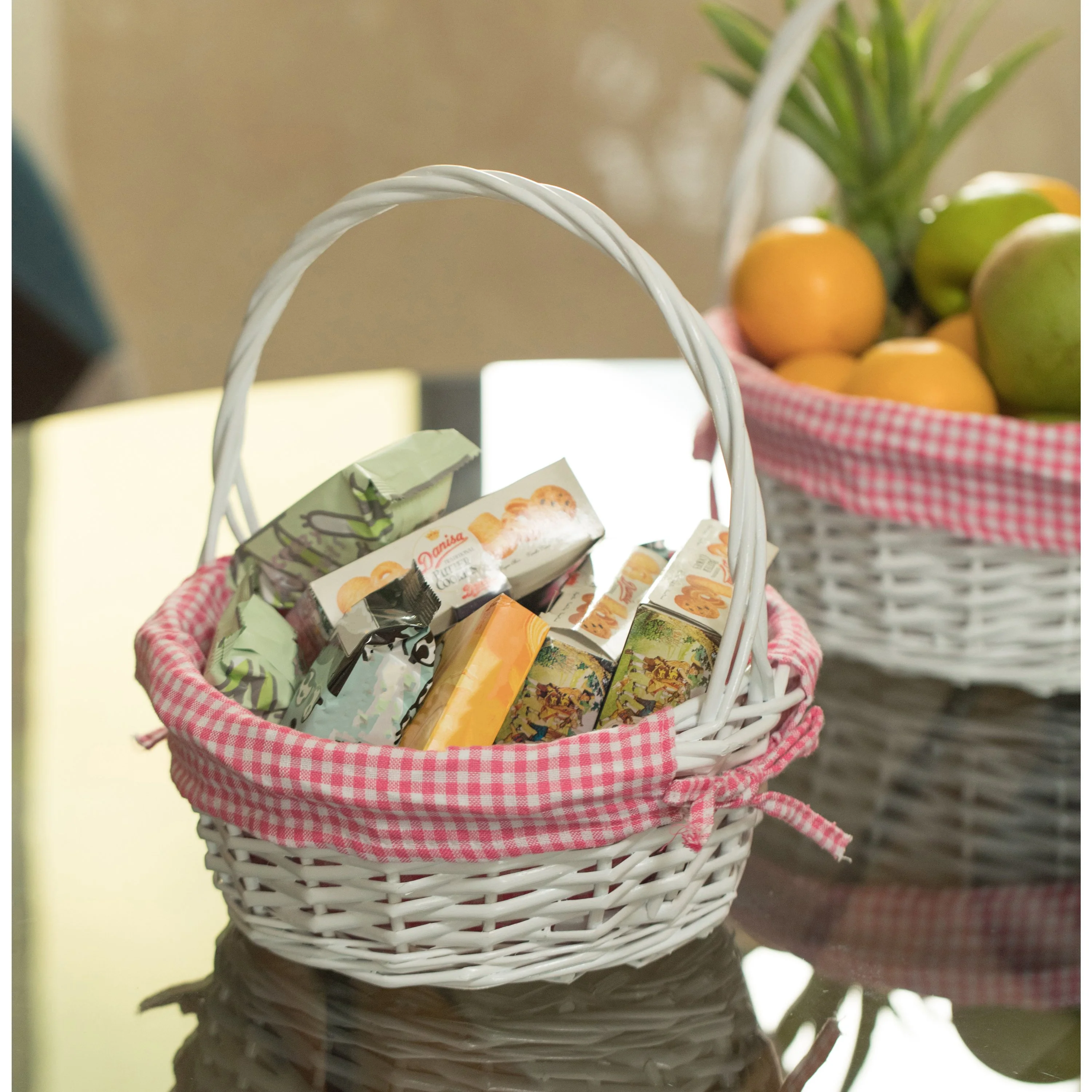 White Round Willow Gift Basket, with Gingham Liner and Handle