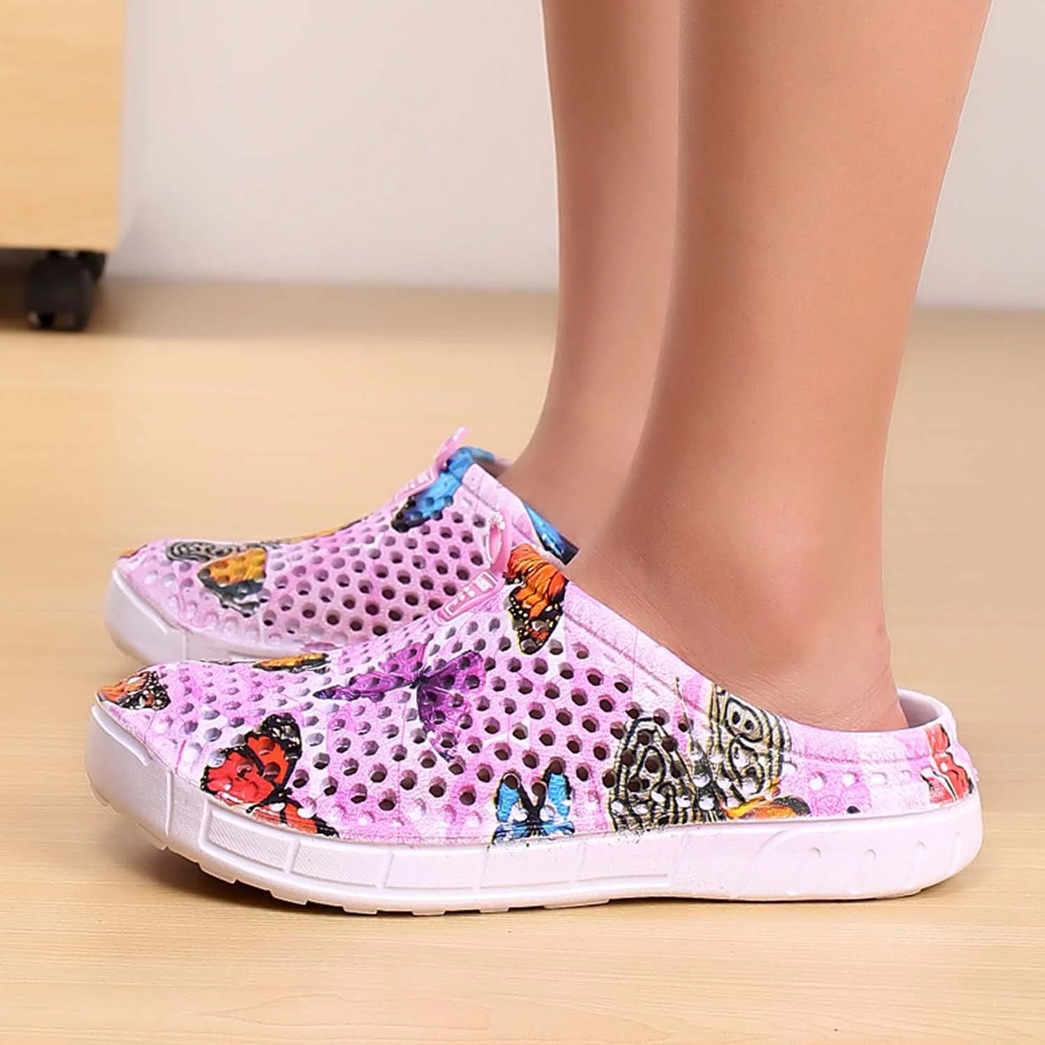 Women's Garden Clogs Shoes Casual Slipper Beach Sandals Anti-Slip Pool Water Shoes Home Slippers Summer Footwear